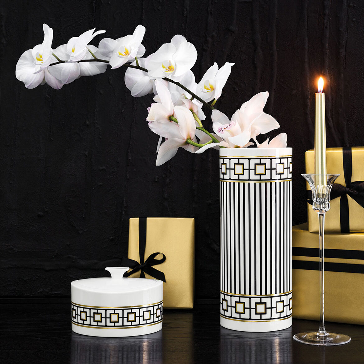 MetroLuxe Gifts Tall Vase