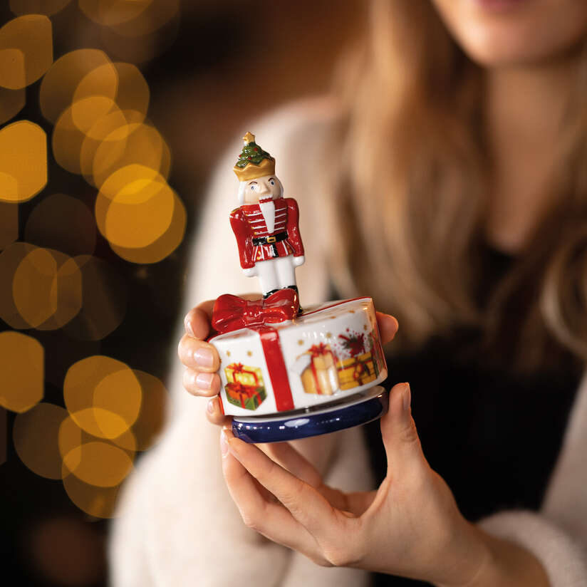 Enchanted Melody Christmas music box