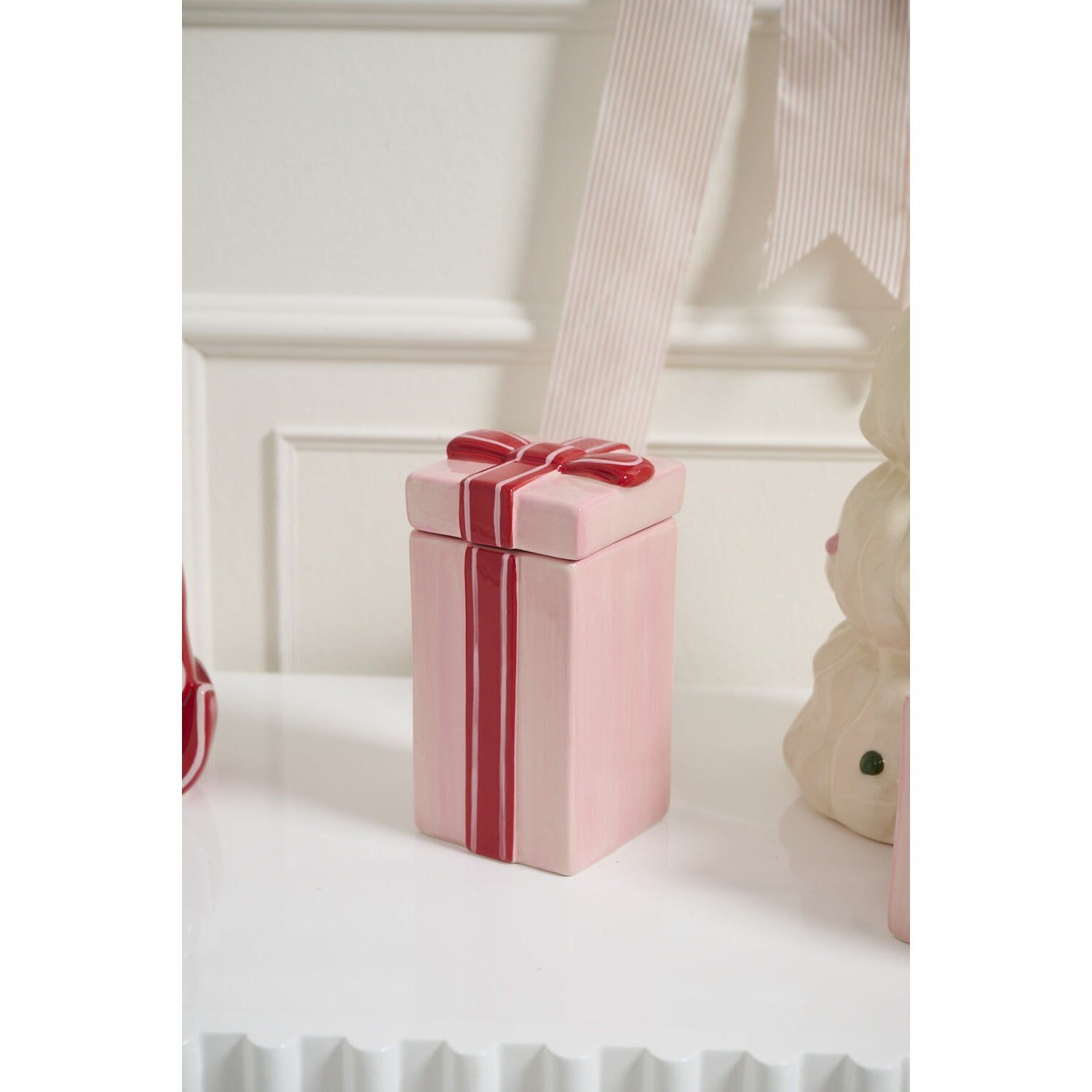 Giftbox Canister
