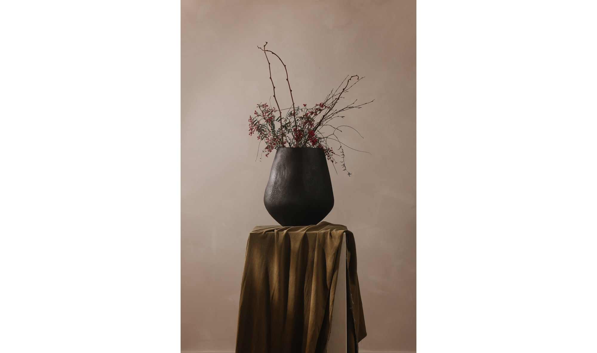 Laila Decorative Vessel Black