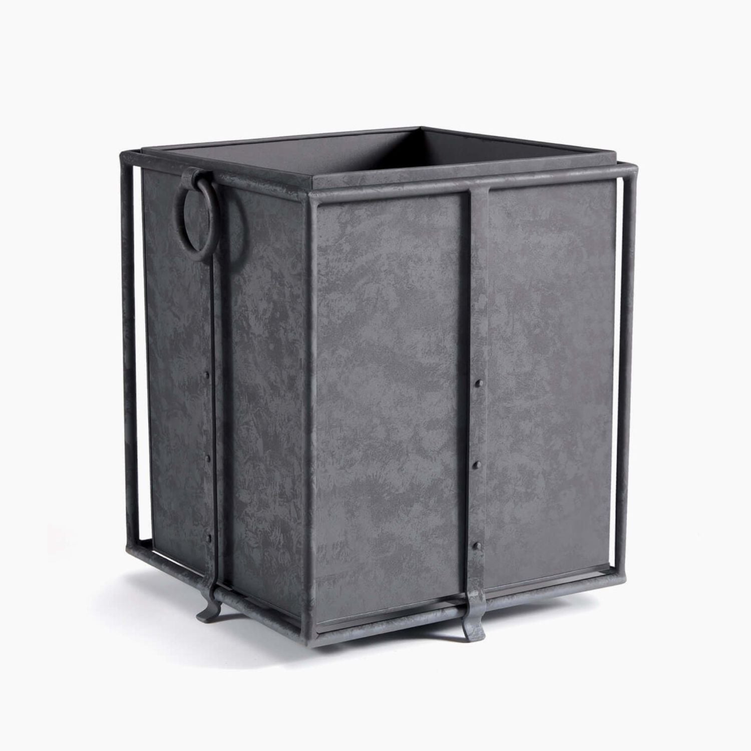 Axel Square Plant Pot