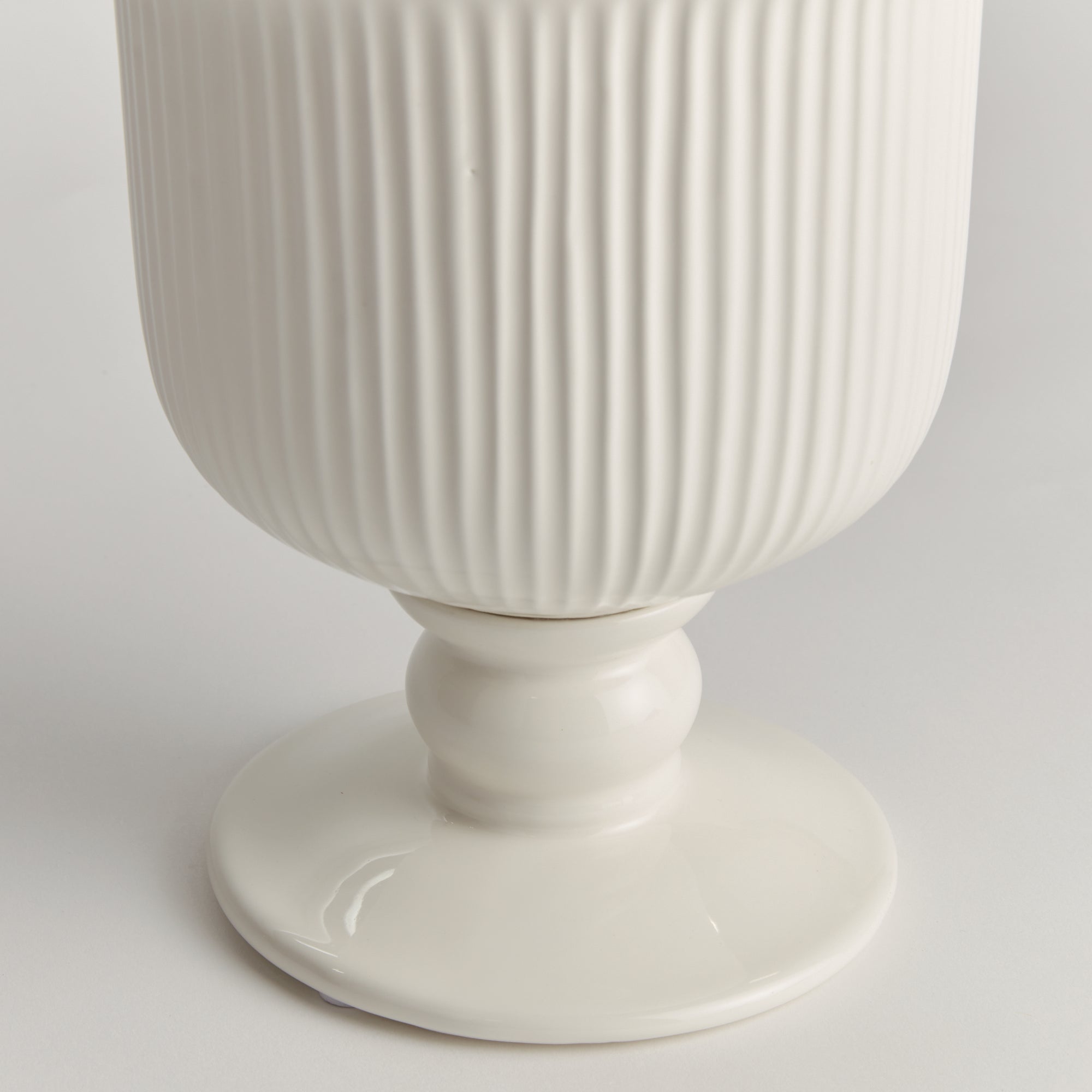 Ashby Footed Urn Small