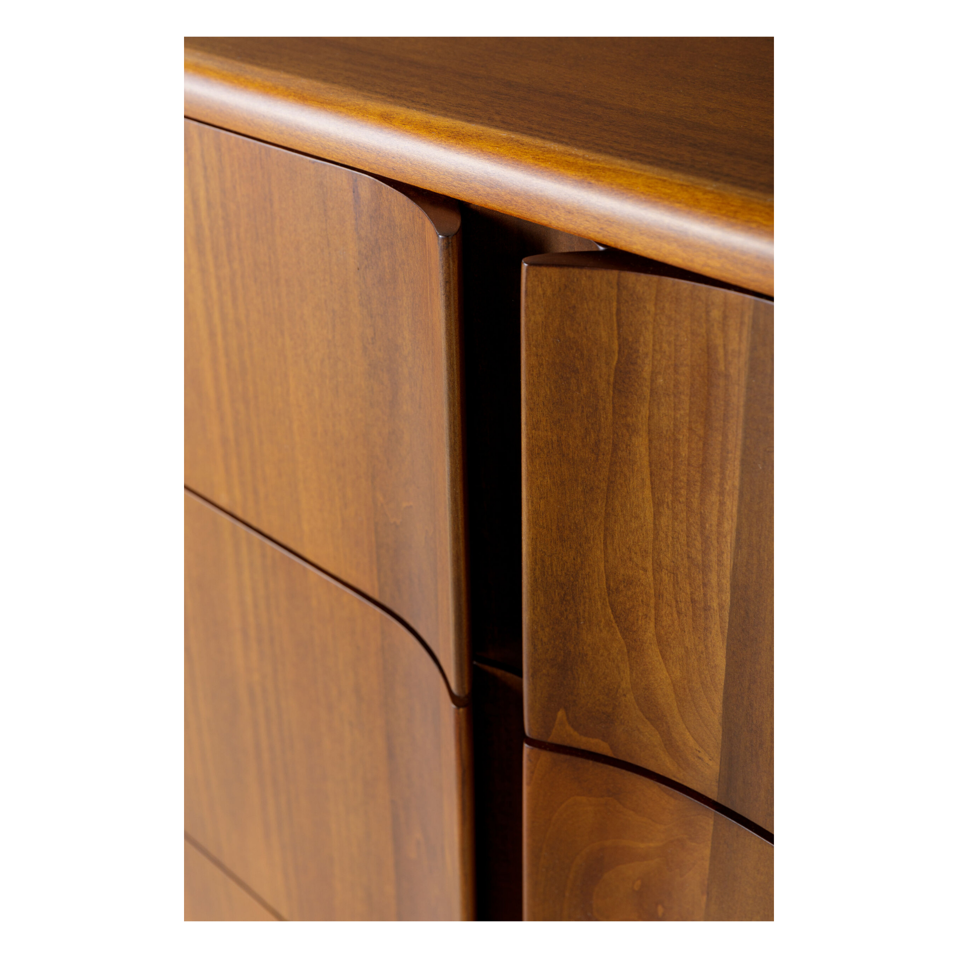 Grande Dresser