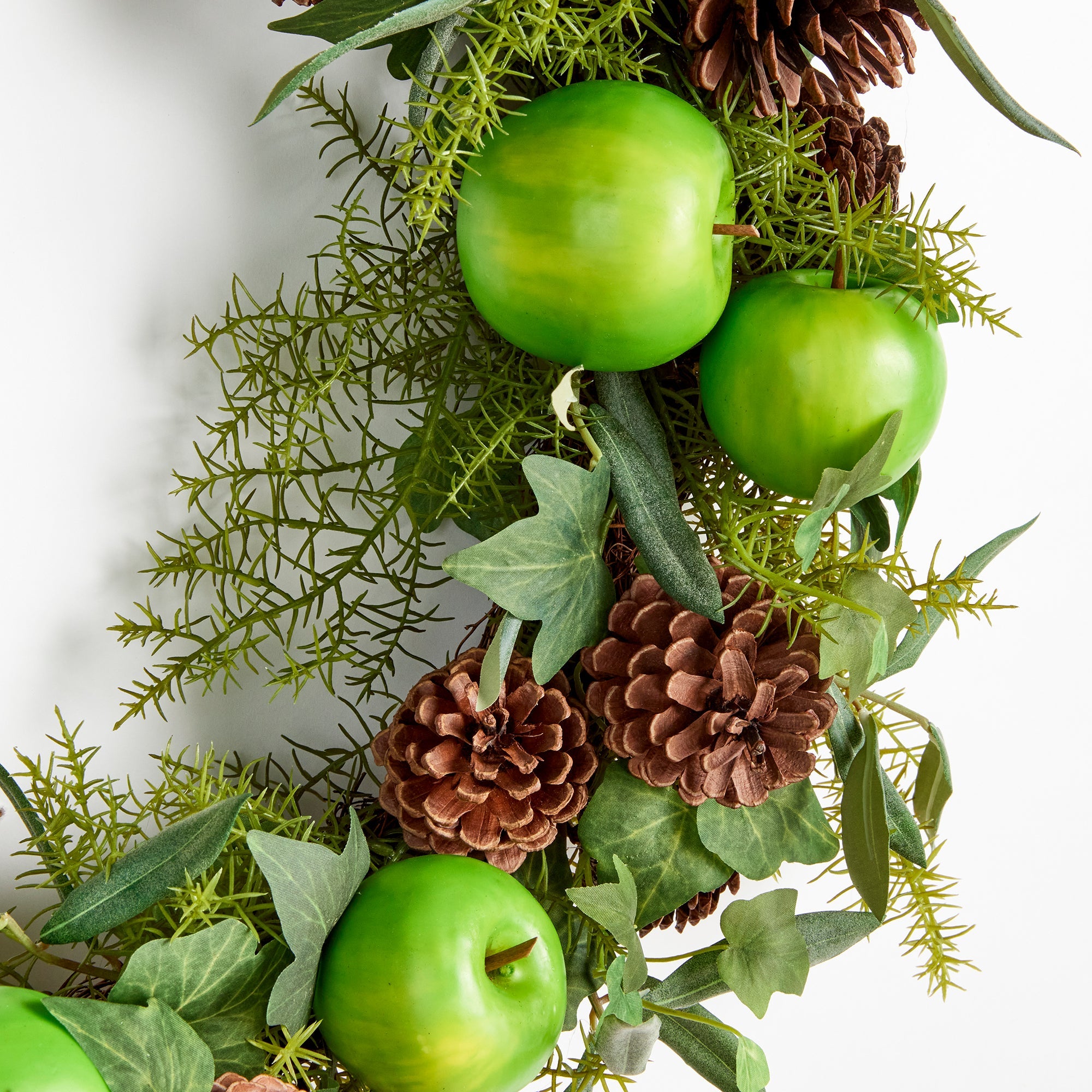 Botanical Blends and Green Apple Wreath 24"