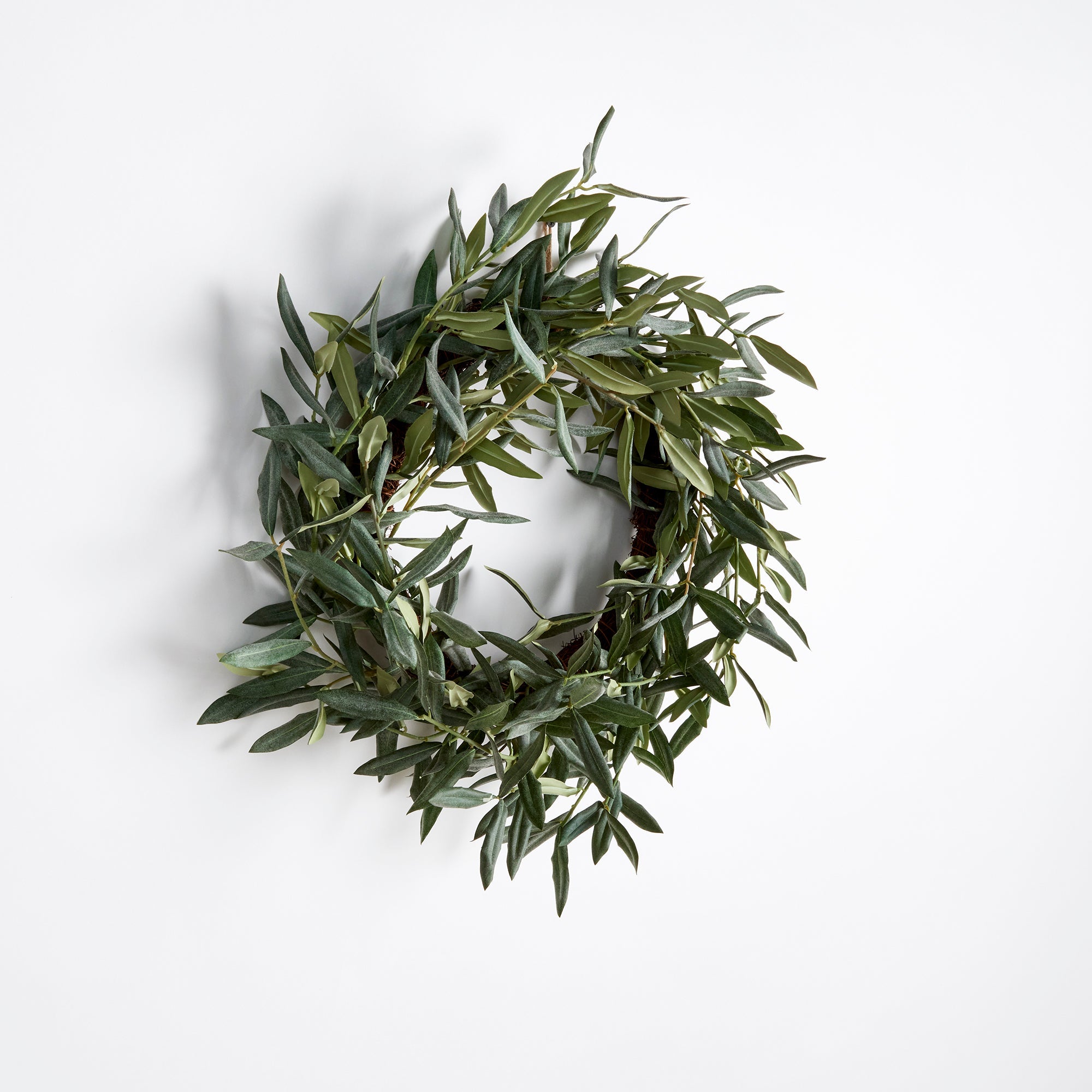 Elaia Wreath 22"