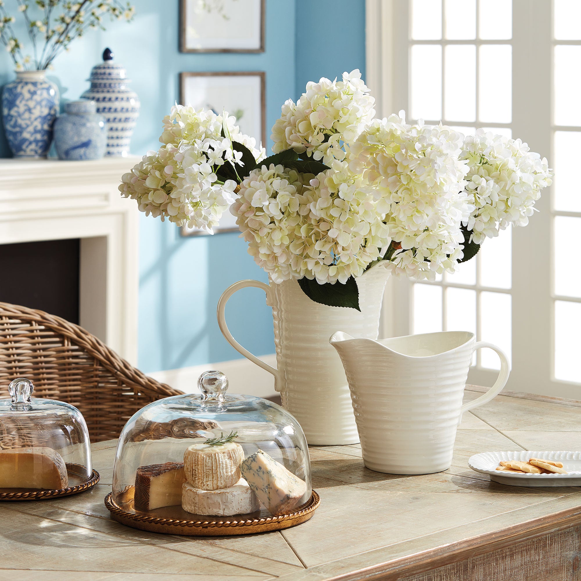 Bralen Tray with Cloche