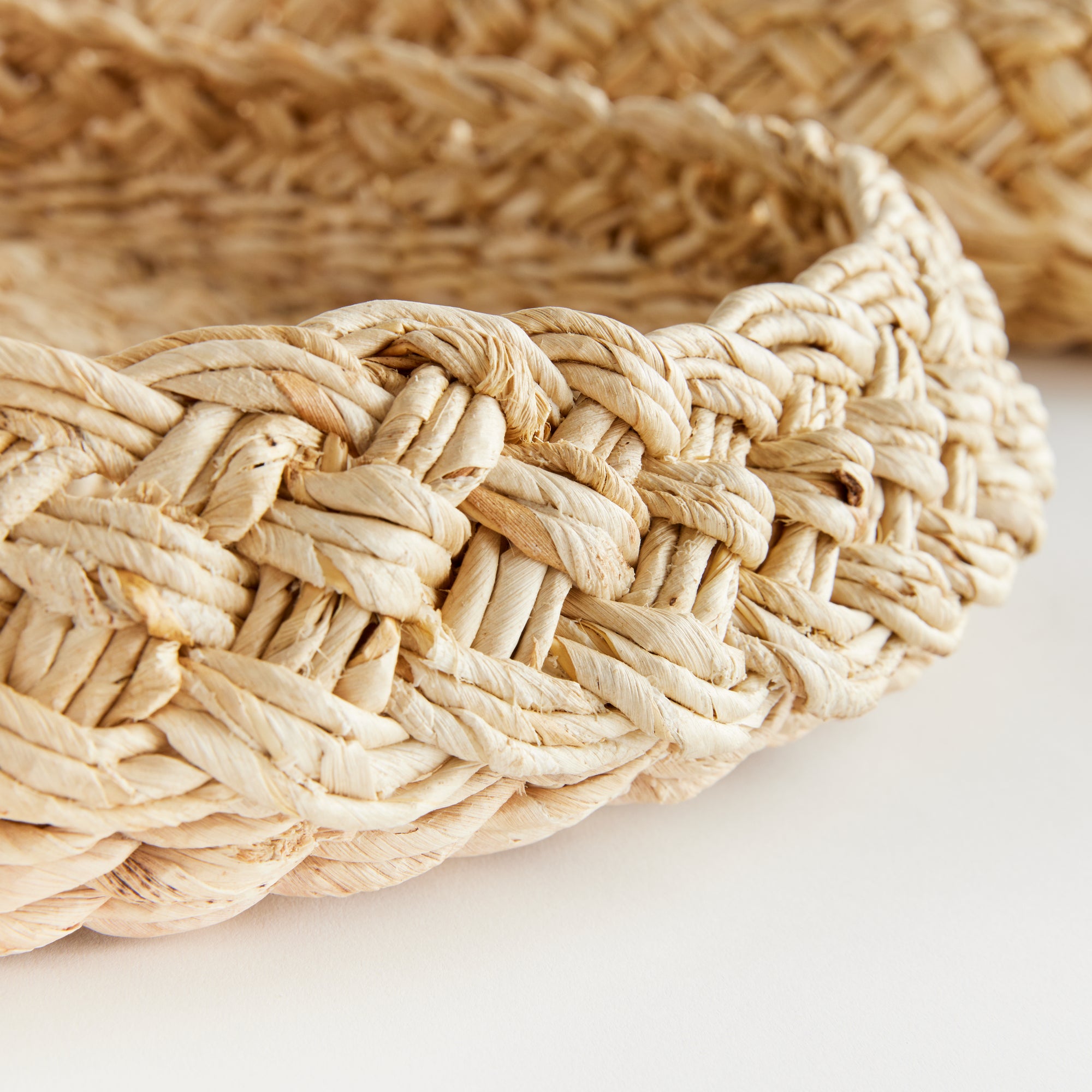ABACA FRENCH BRAIDED ROUND TRAYS, SET OF 2