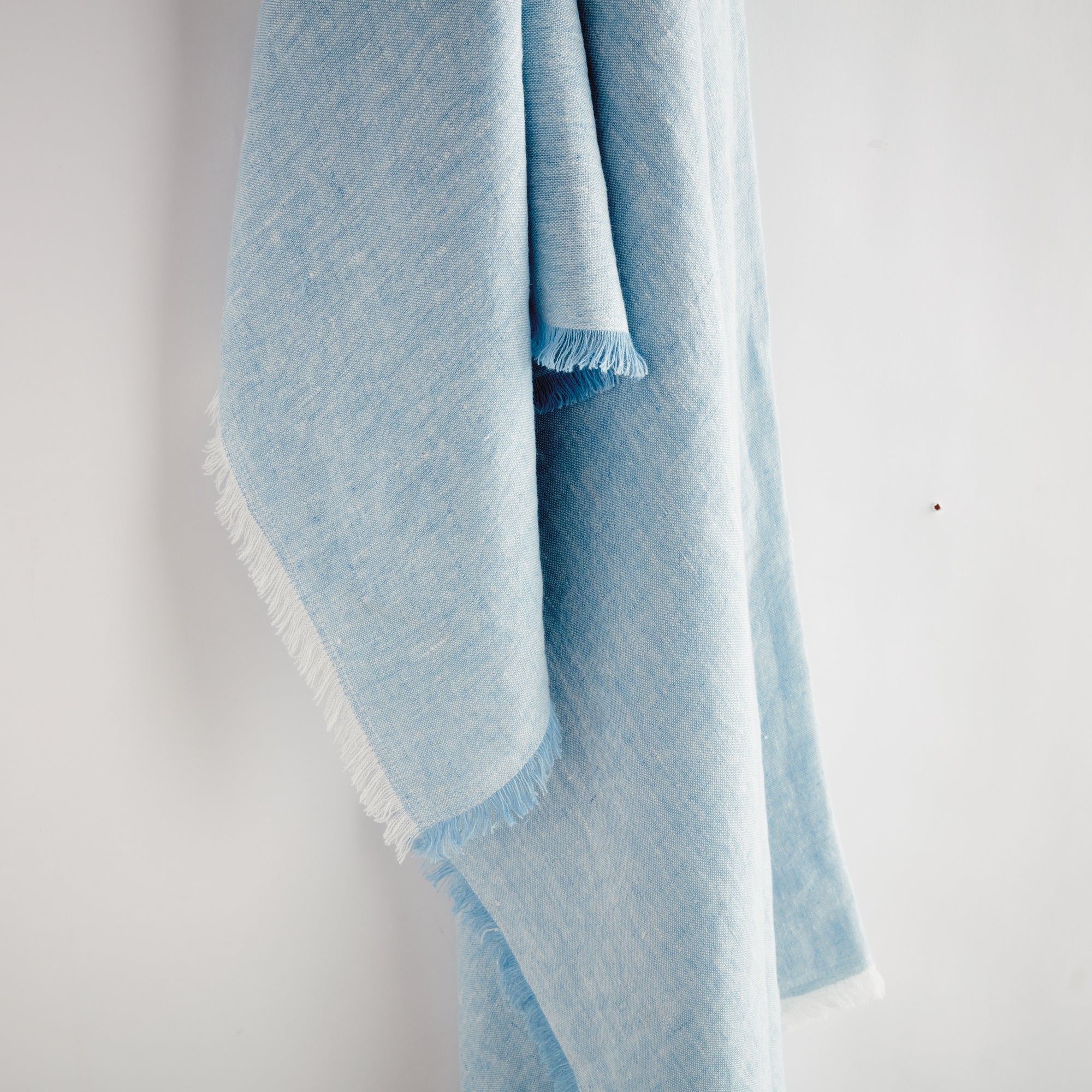RAYAN EUROPEAN LINEN THROW