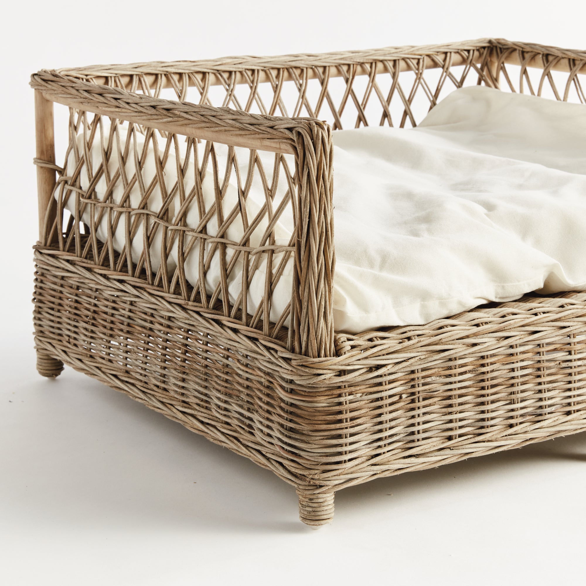 Avery Pet Bed Large