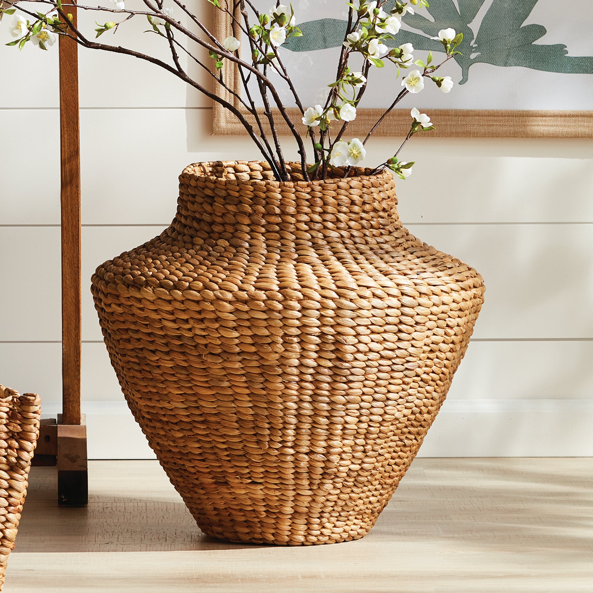Maelle Water Hyacinth Urn