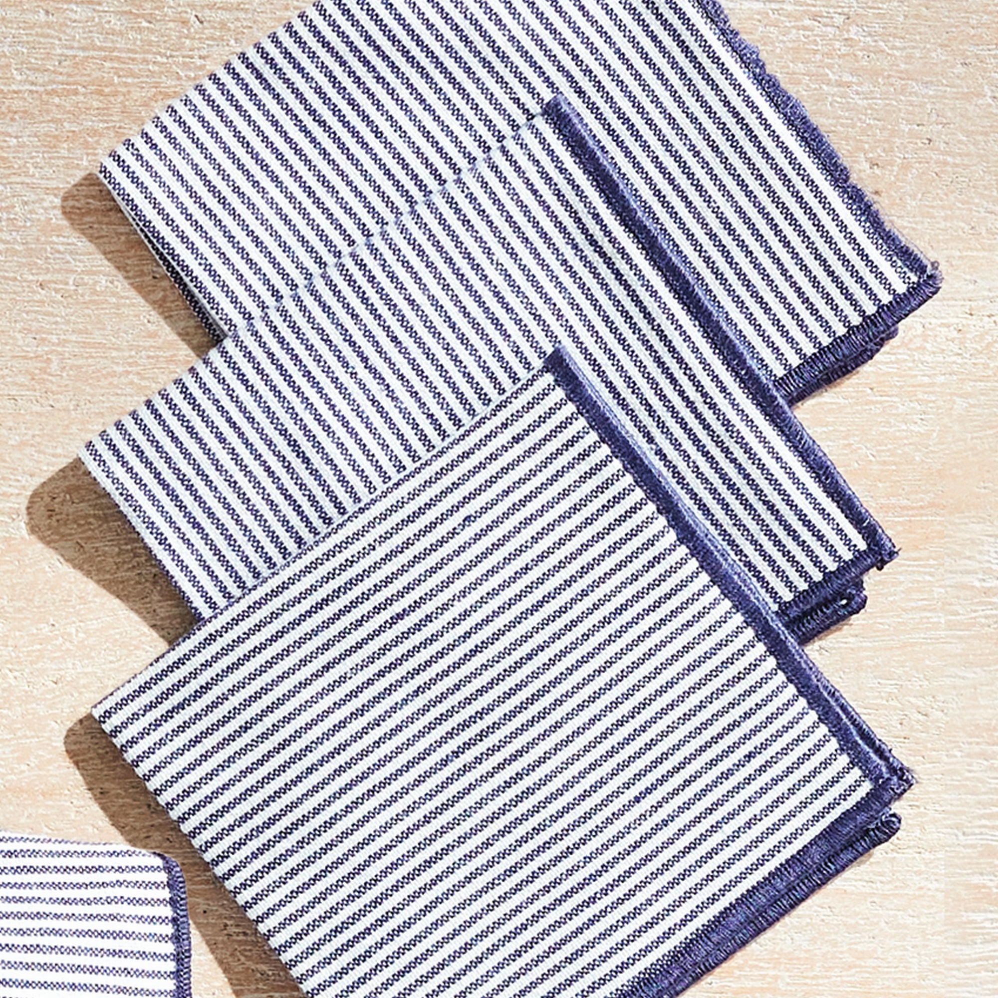 BARCLAY BUTERA VISTA COCKATIL NAPKINS, SET OF 4