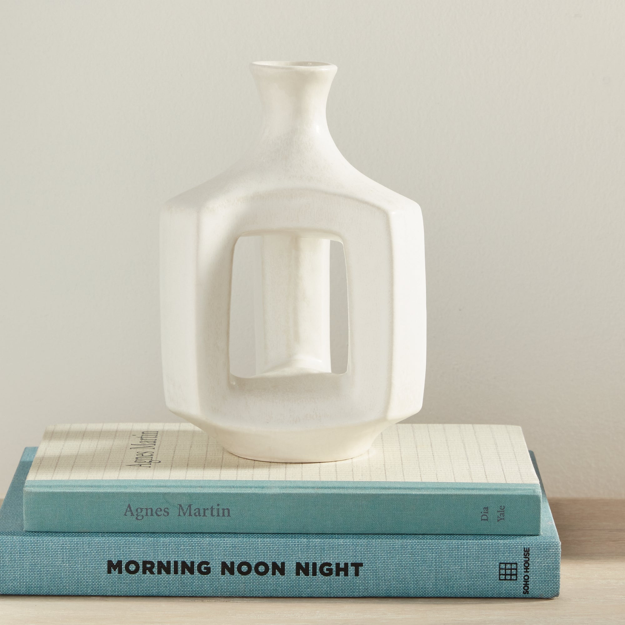 SONYA VASE SHORT