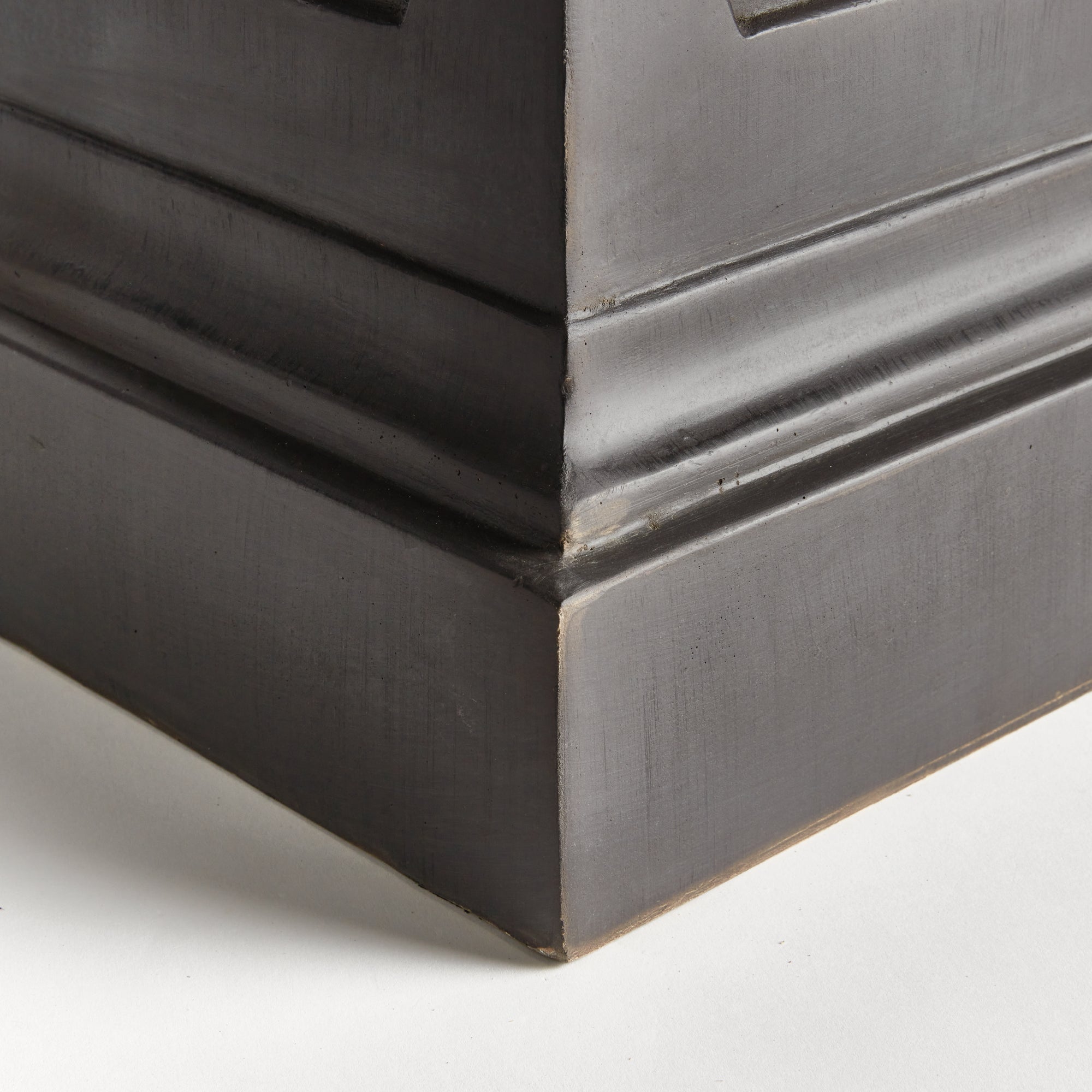 FIBRECLAY CHAMBERS PEDESTAL TALL