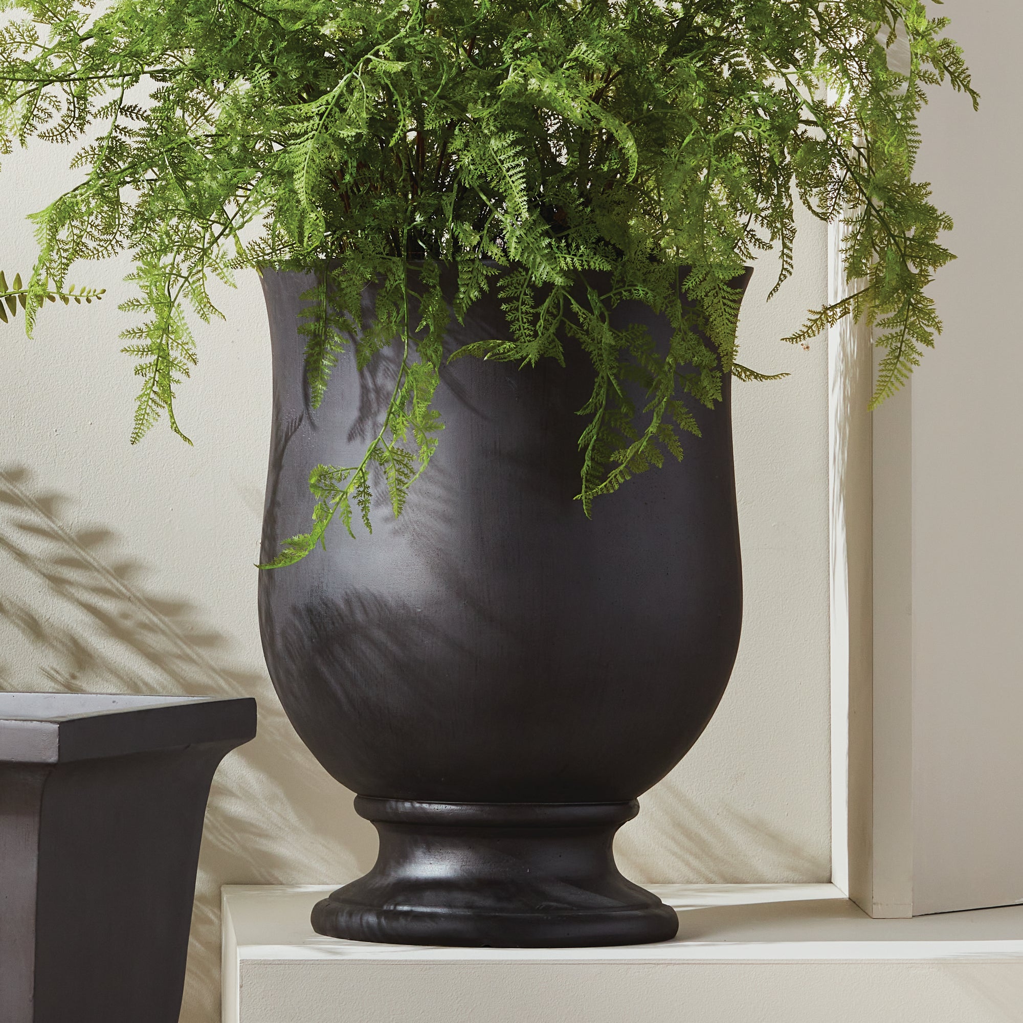 Fiberclay Jolina Round Footed Plant Pot