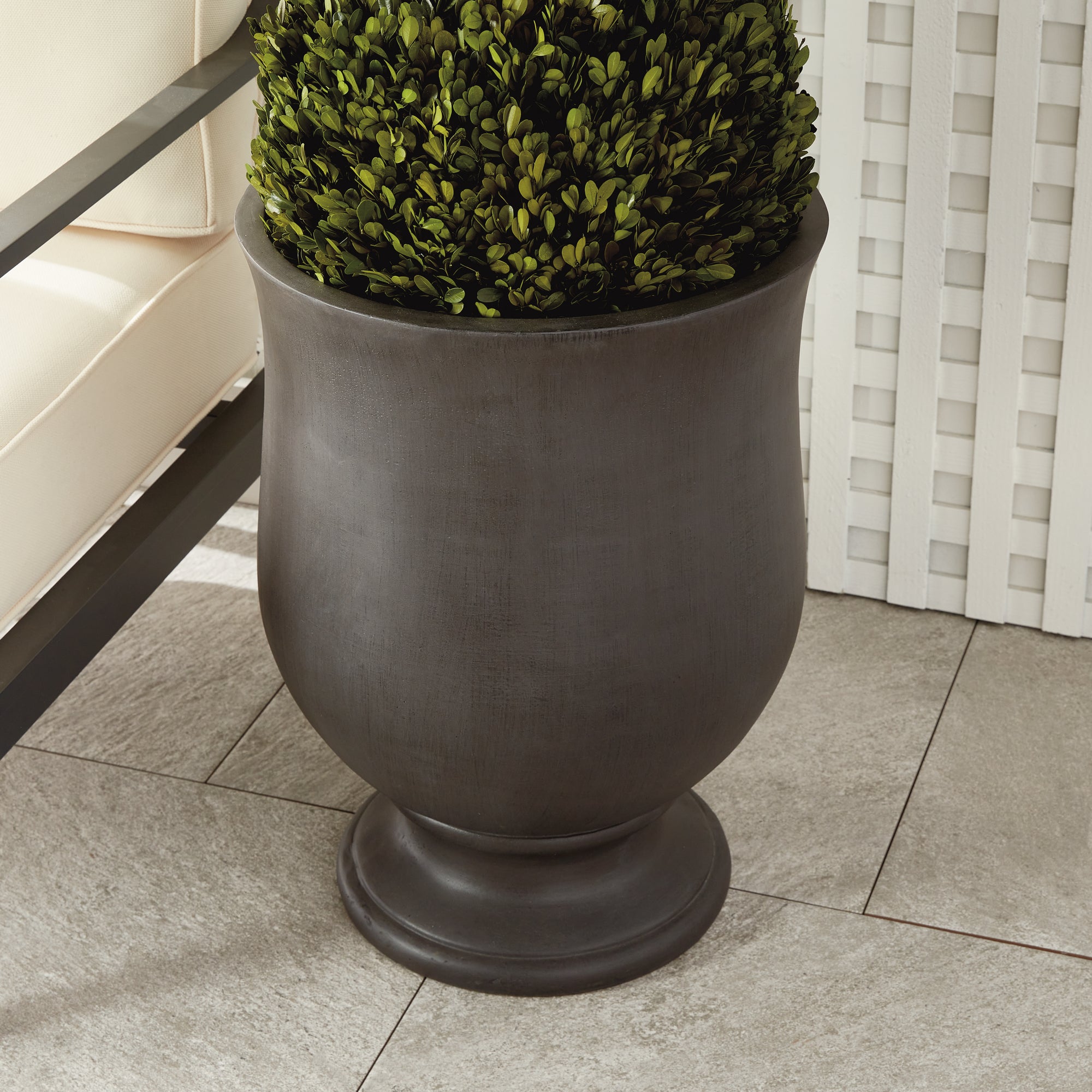 Fiberclay Jolina Round Footed Plant Pot
