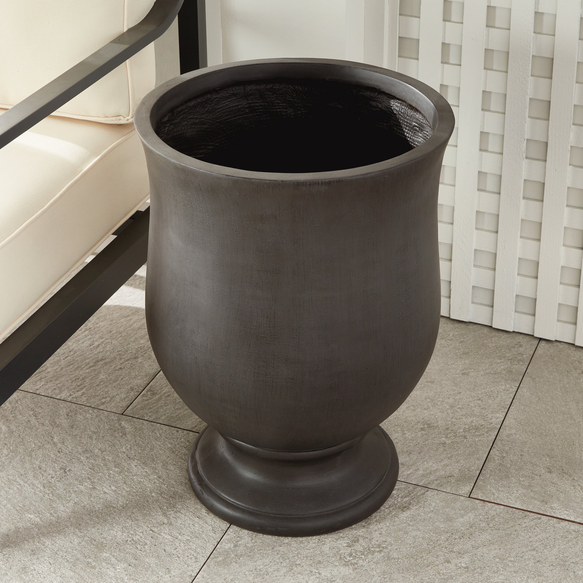 Fiberclay Jolina Round Footed Plant Pot