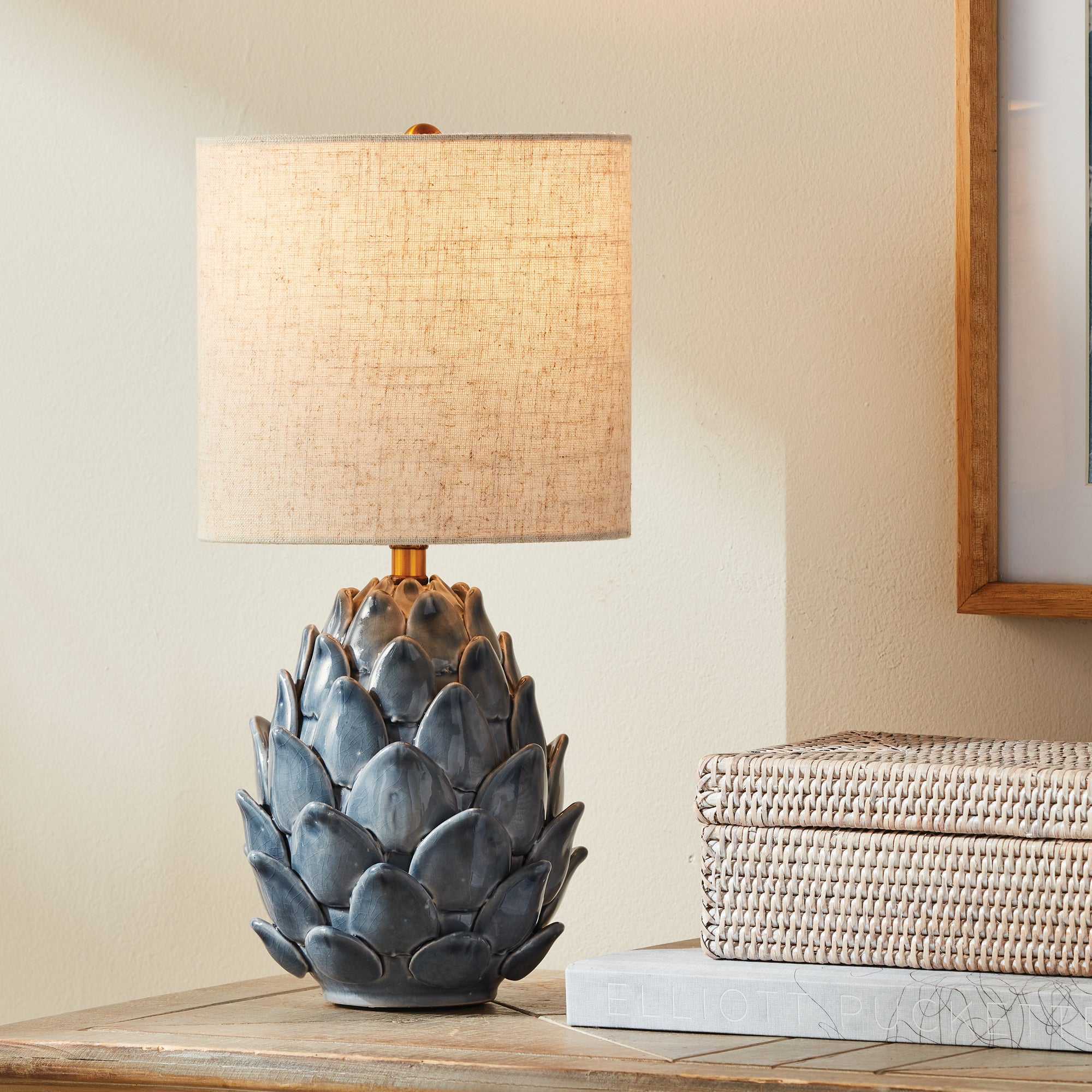 Deveraux Lamp