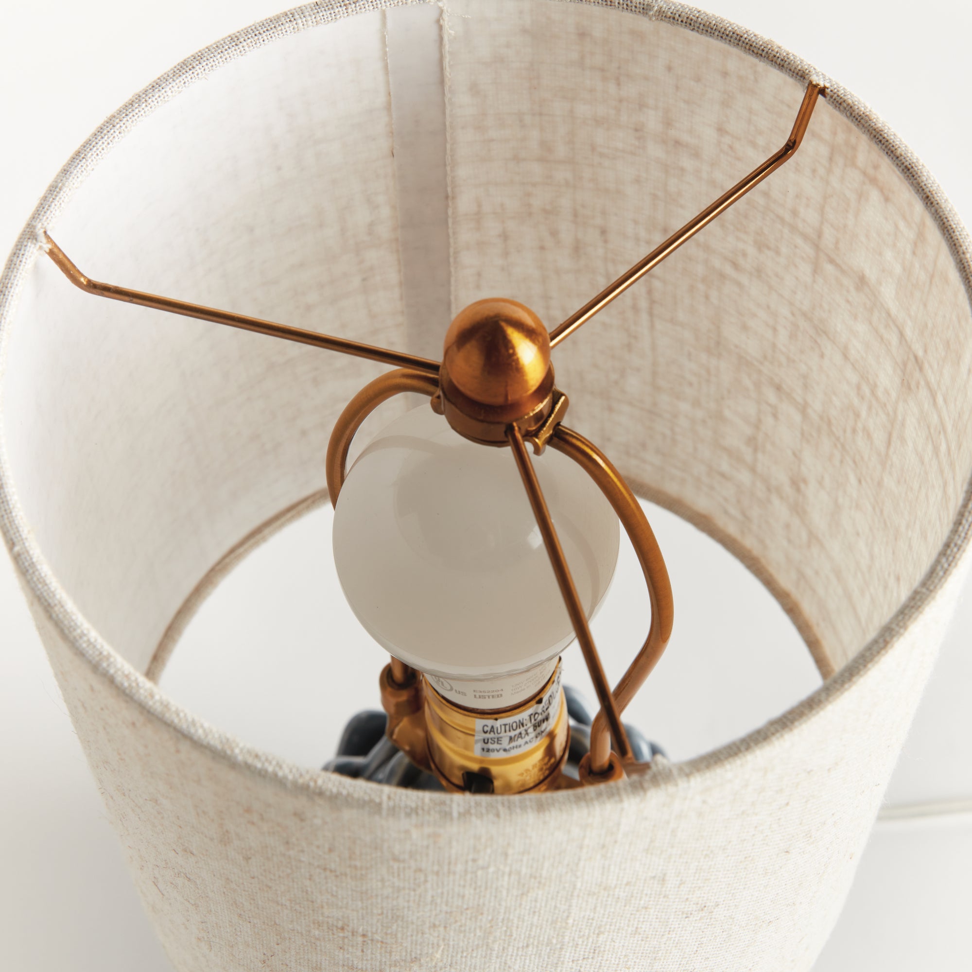Deveraux Lamp