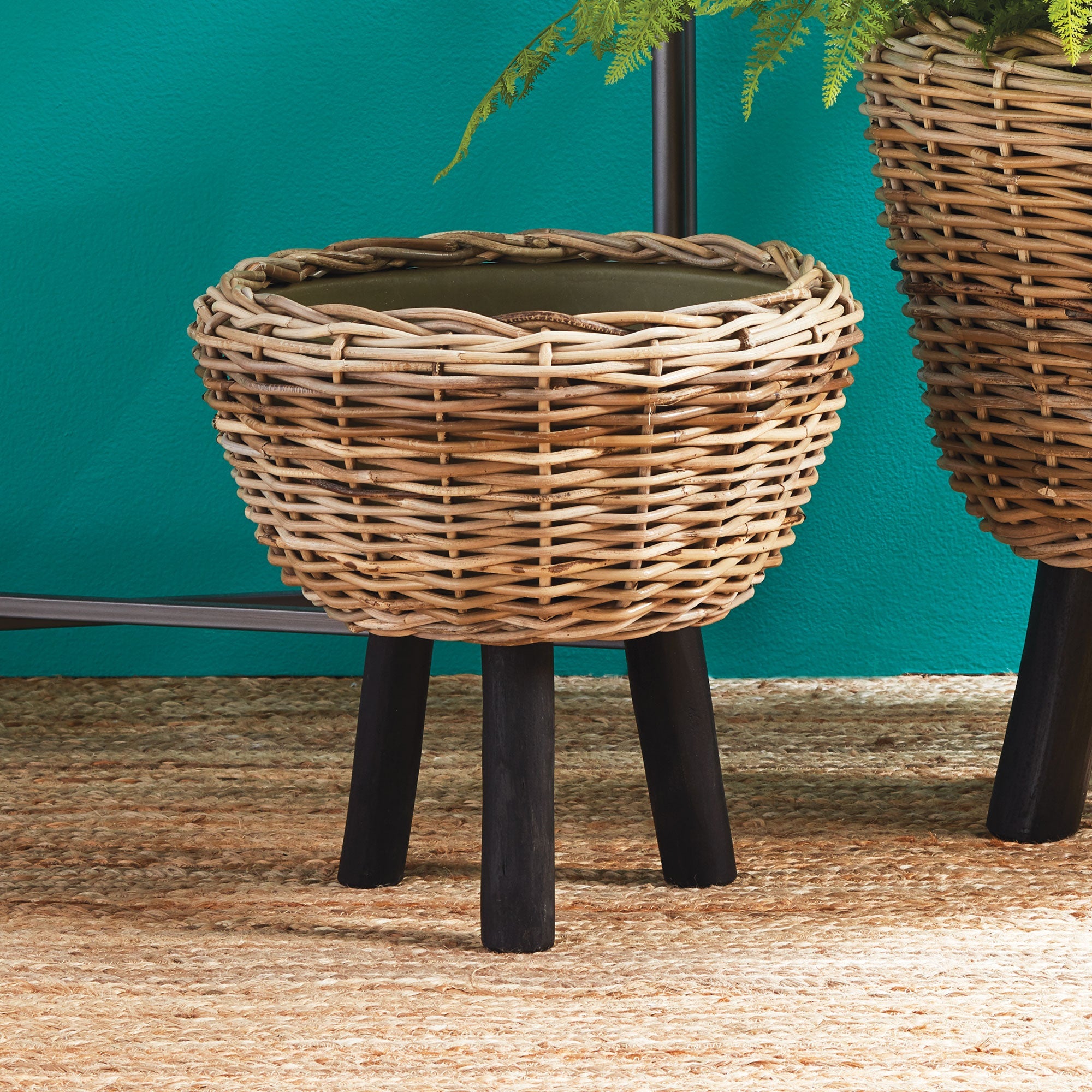 Rattan Twine Dry Basket Plant Riser 17"