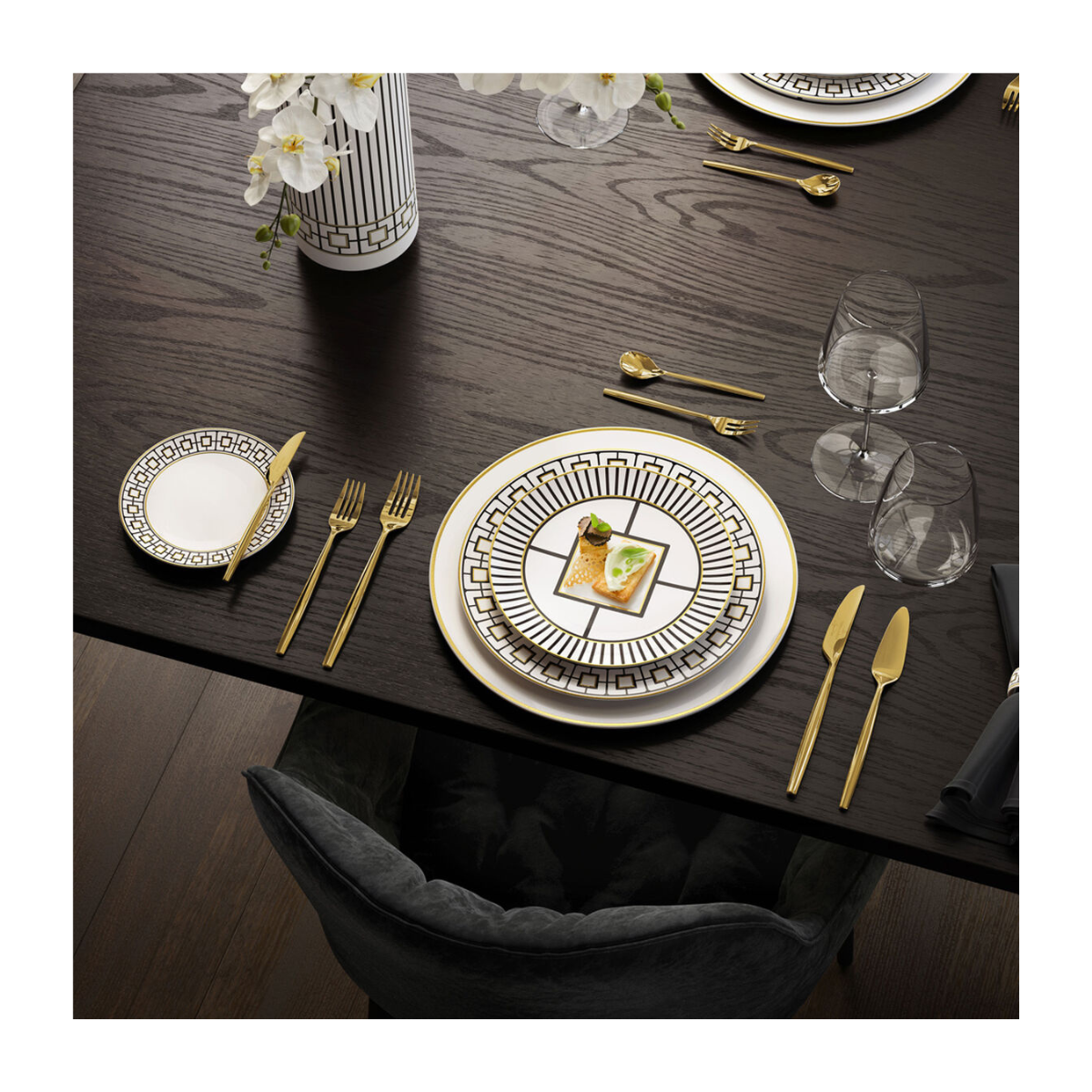 MetroLuxe Salad Plate: Stripe Rim