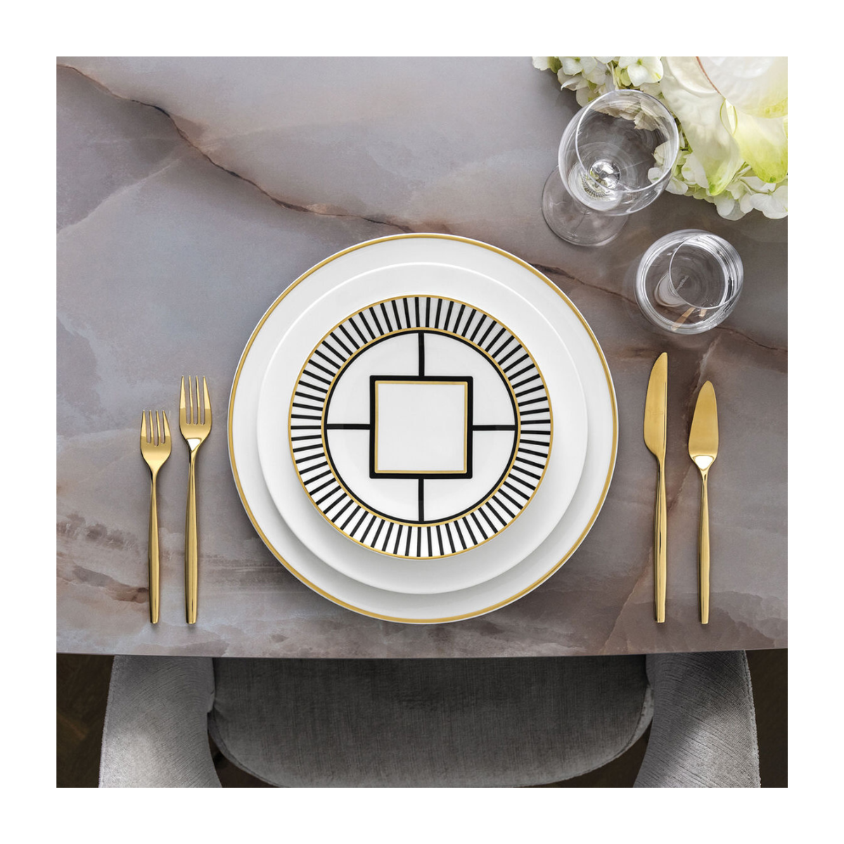 MetroLuxe Salad Plate: Stripe Rim