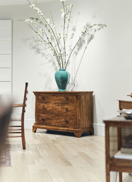 Casual Accents Medium Chest of Drawers
