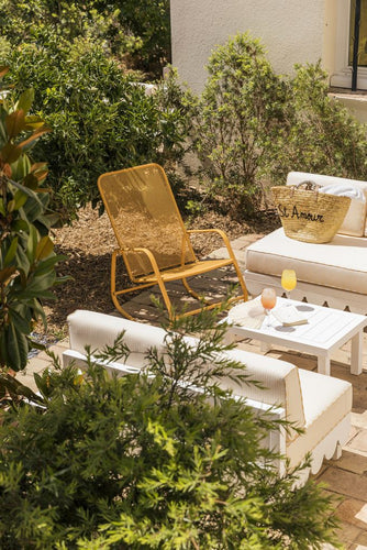 La Tartane Saint-Tropez is an Unpretentious Take on French Hospitality