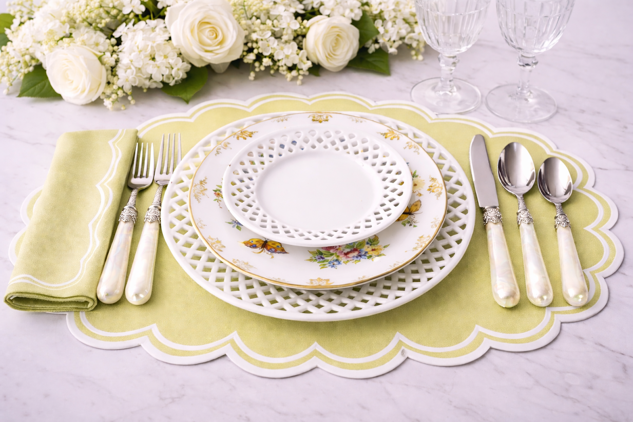 White Pearlized Five Piece Flatware Set