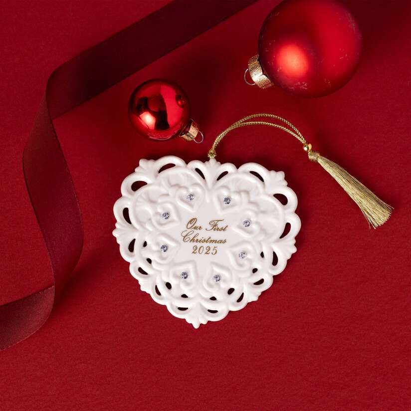 Yuletide Classics Heart Ornament