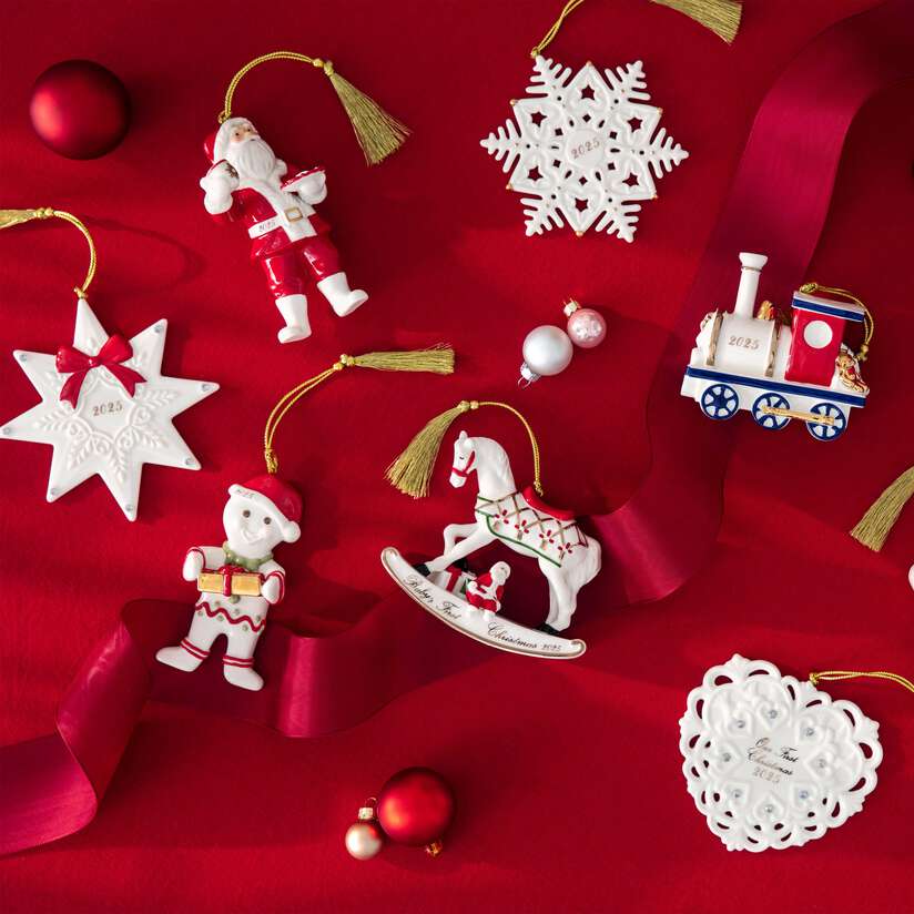Yuletide Classics Snowflake Ornament