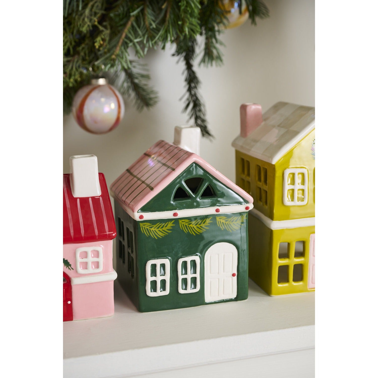 Merrivale House Figurine - Set of 2
