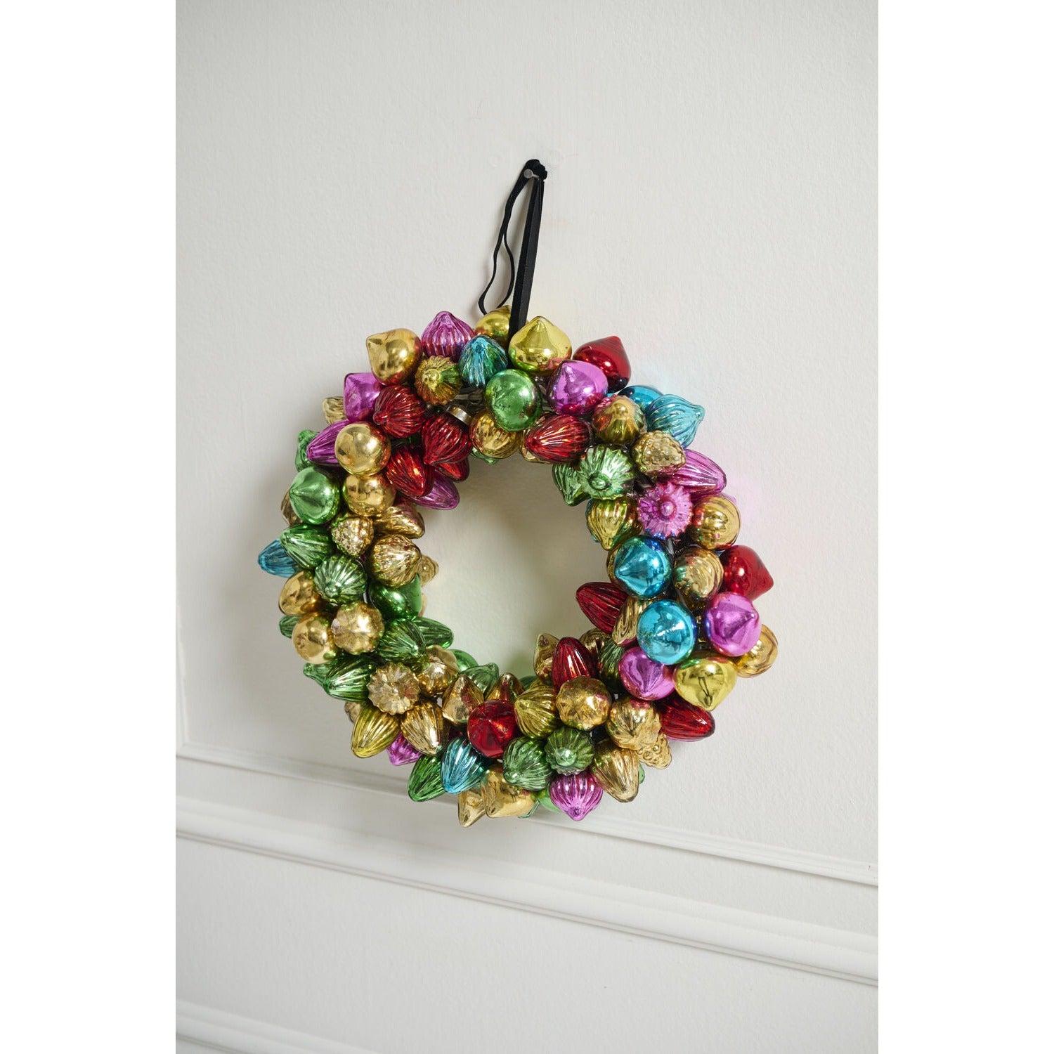 Retro Bauble Wreath