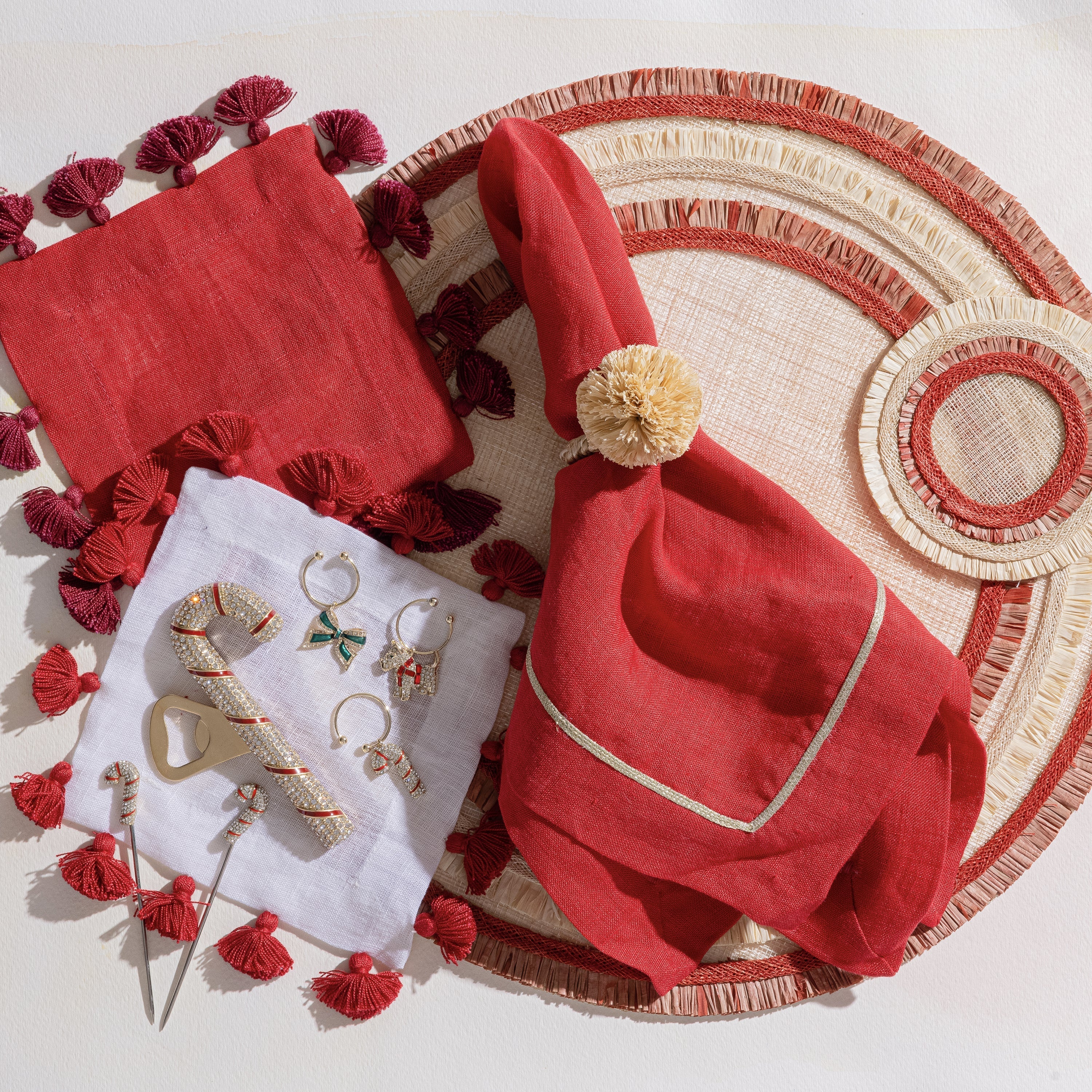 Ruffle edge straw coasters, red