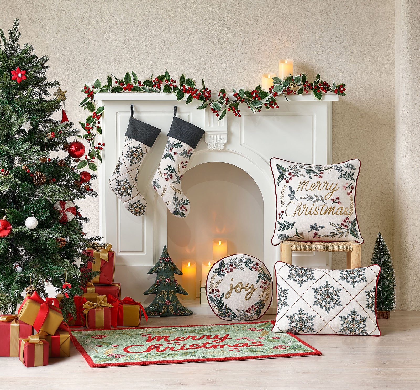 Snowflakes Festive Greenery EMB Stocking