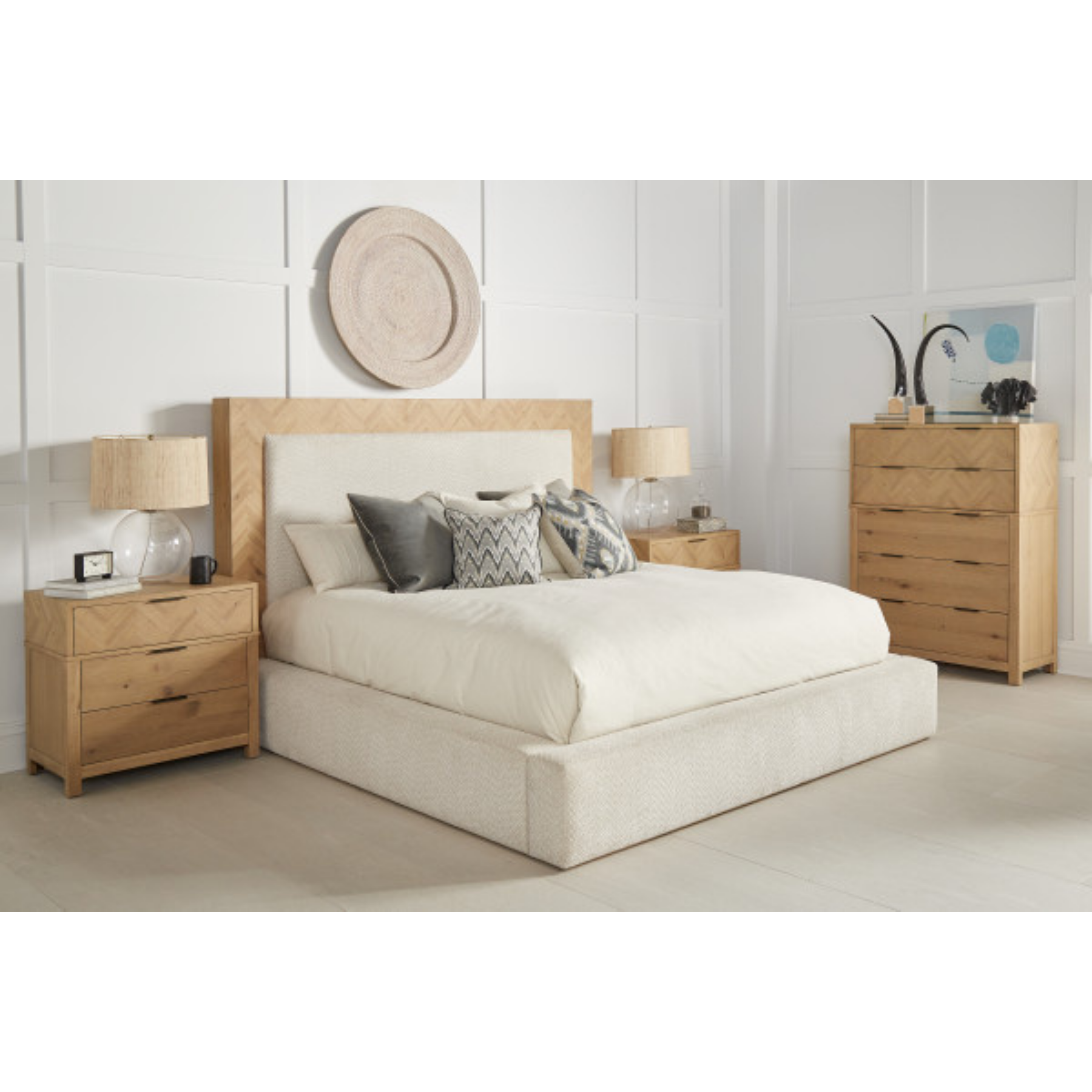 Garrison Queen Upholstered Bed