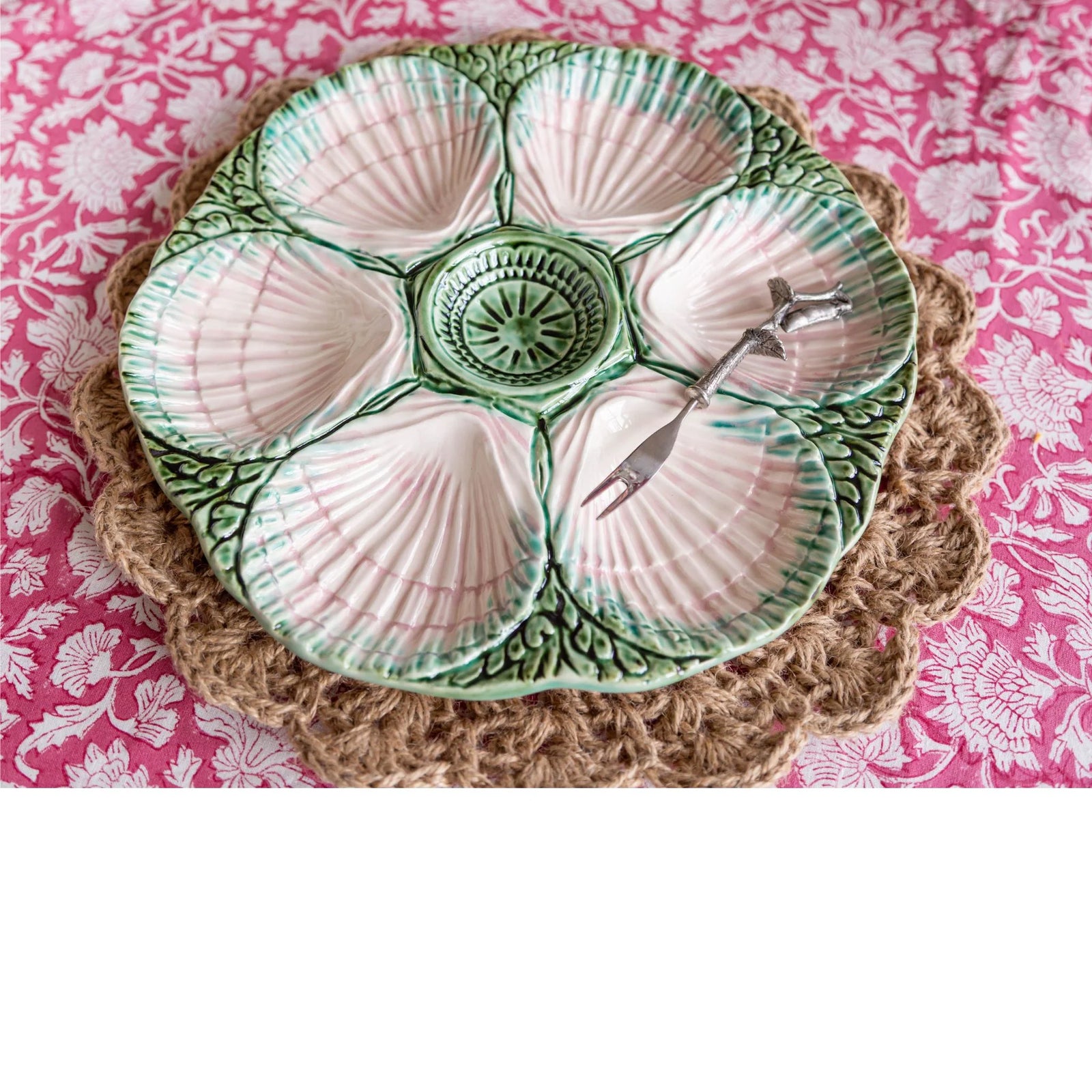 Cotswolds Jute Placemat, With Natural Scalloped Edge