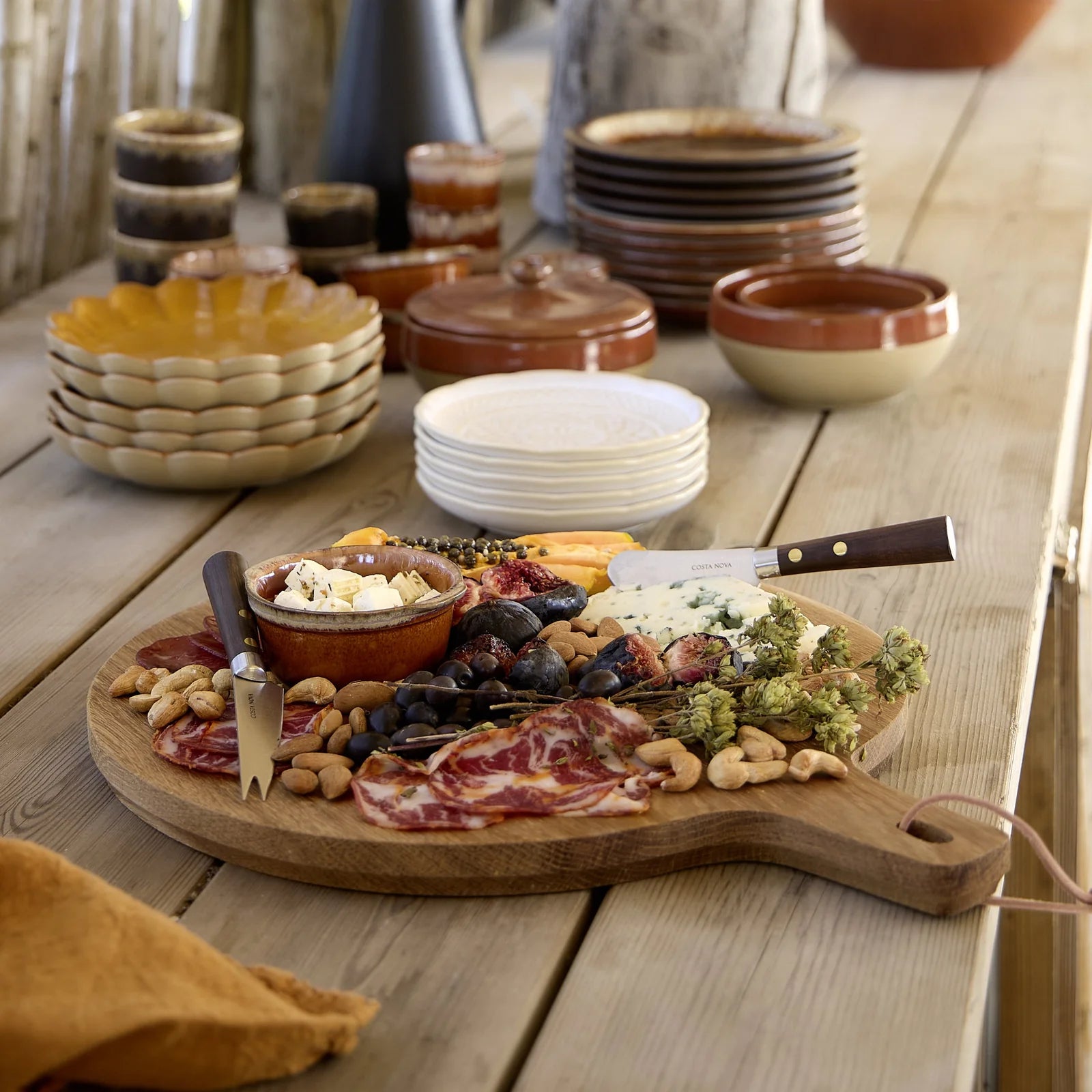 Round Oak Wood Cutting/Serving Board 14"