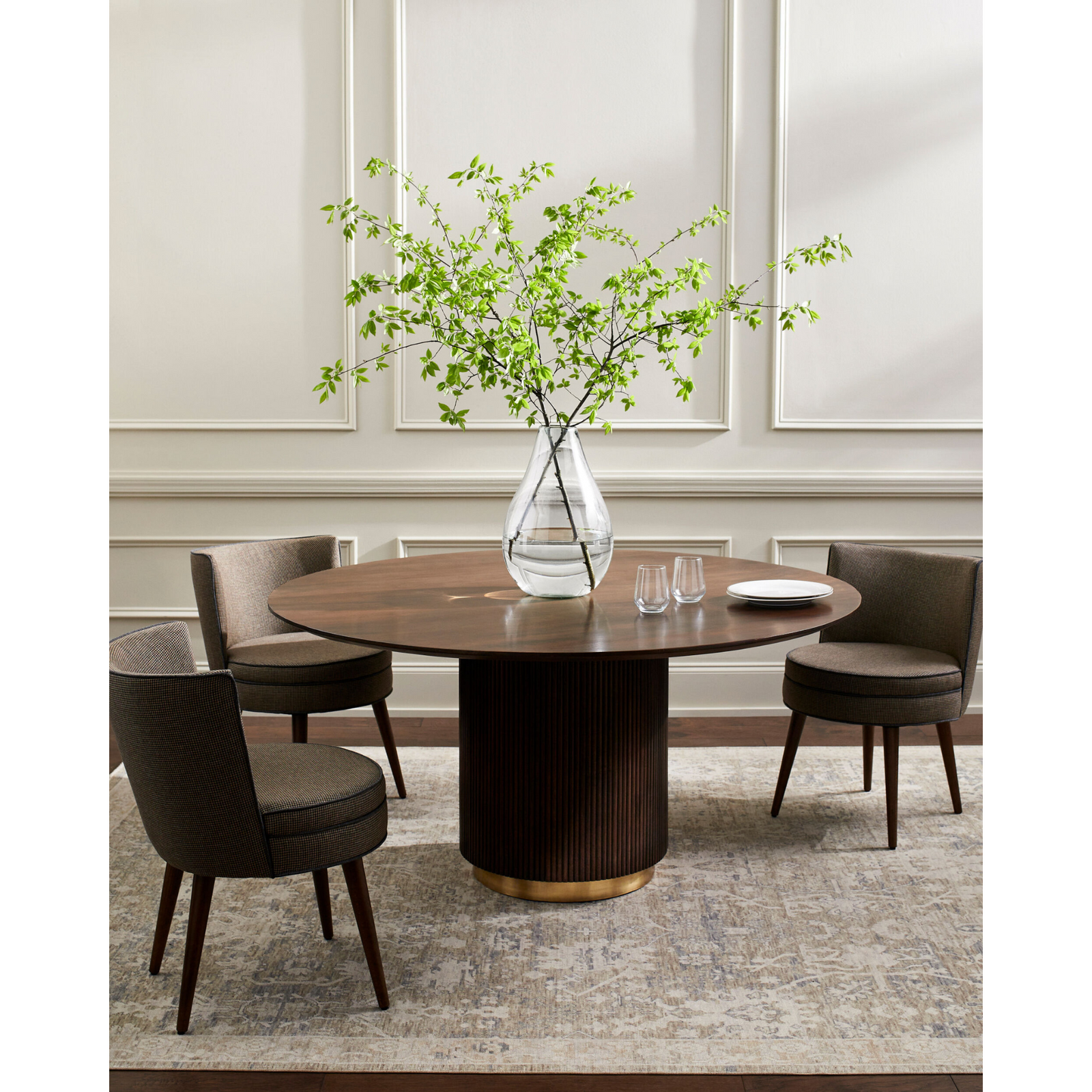 Nems Dining Table