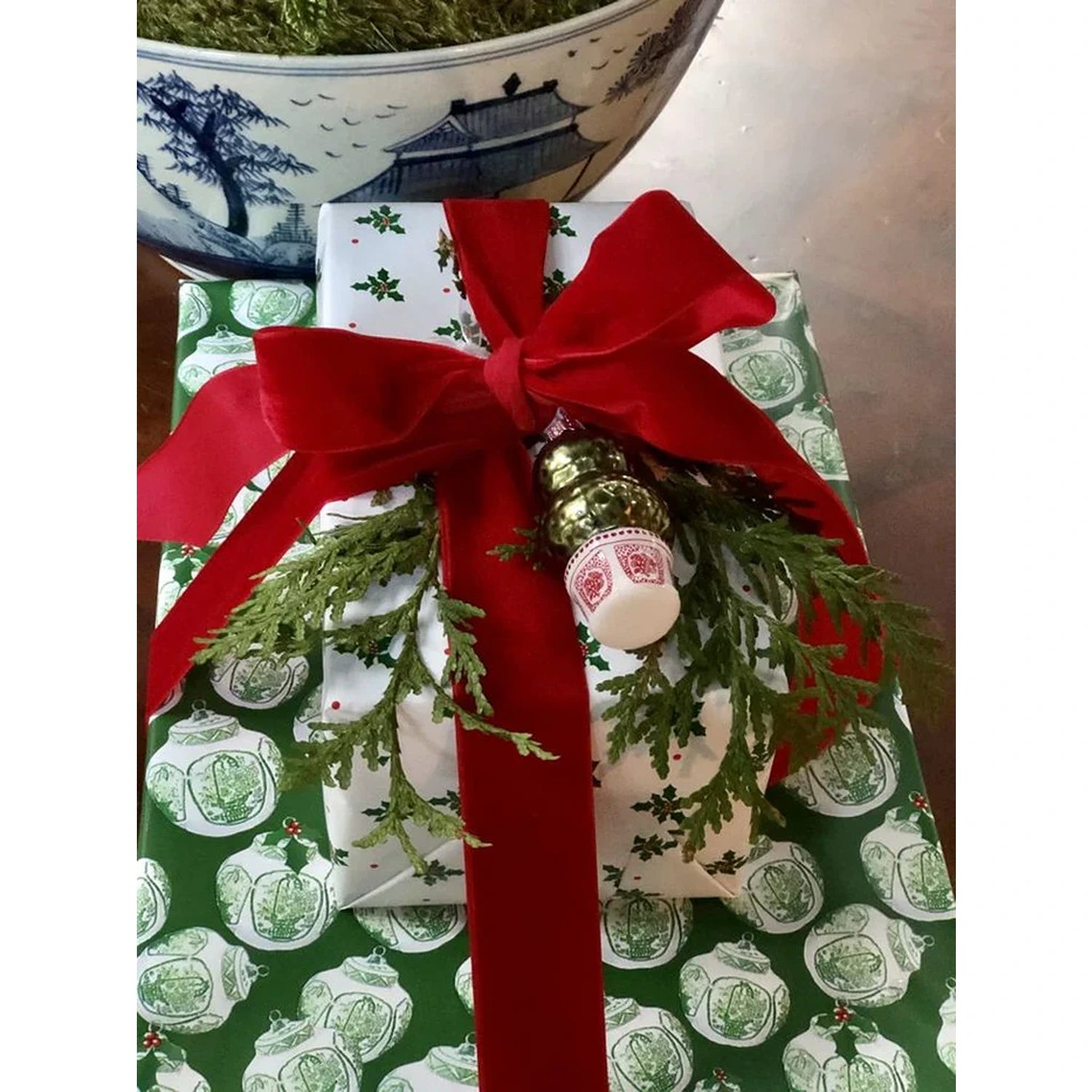 Reversible Moss Green Ginger Jar Swiss Dot Gift Wrap