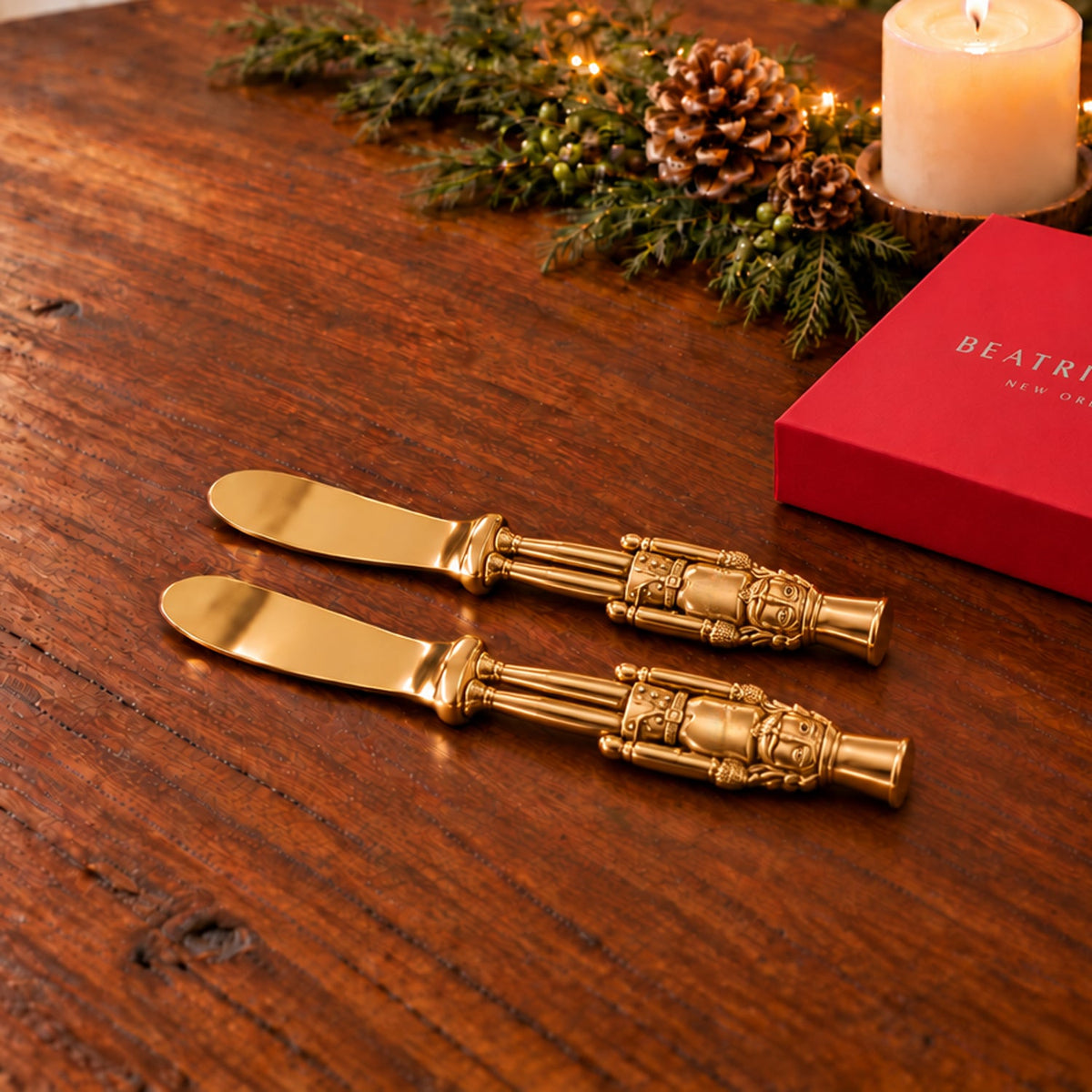 ENCANTO Nutcracker Spreader Set of 2 (Gold)