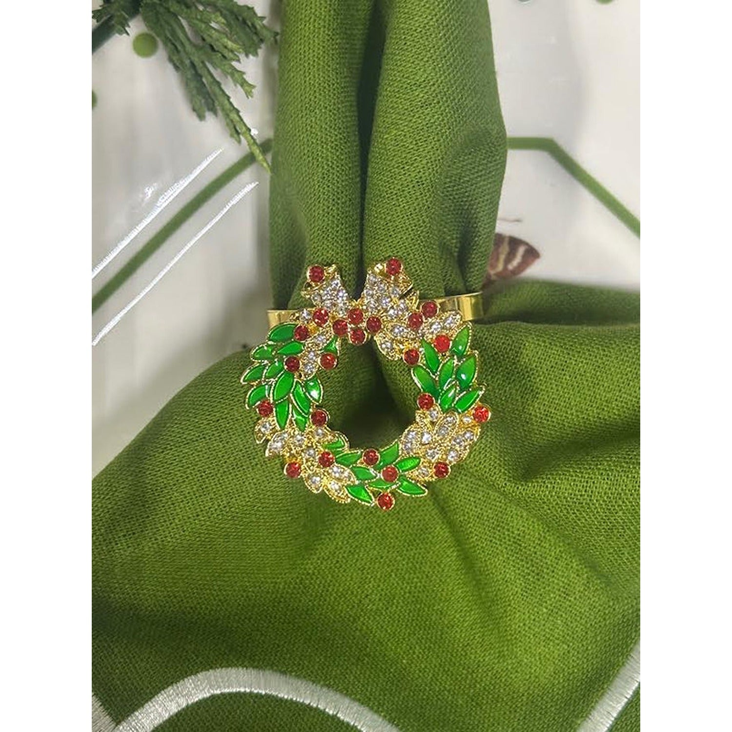 Holly Wreath Set of 4 Napkin Ring