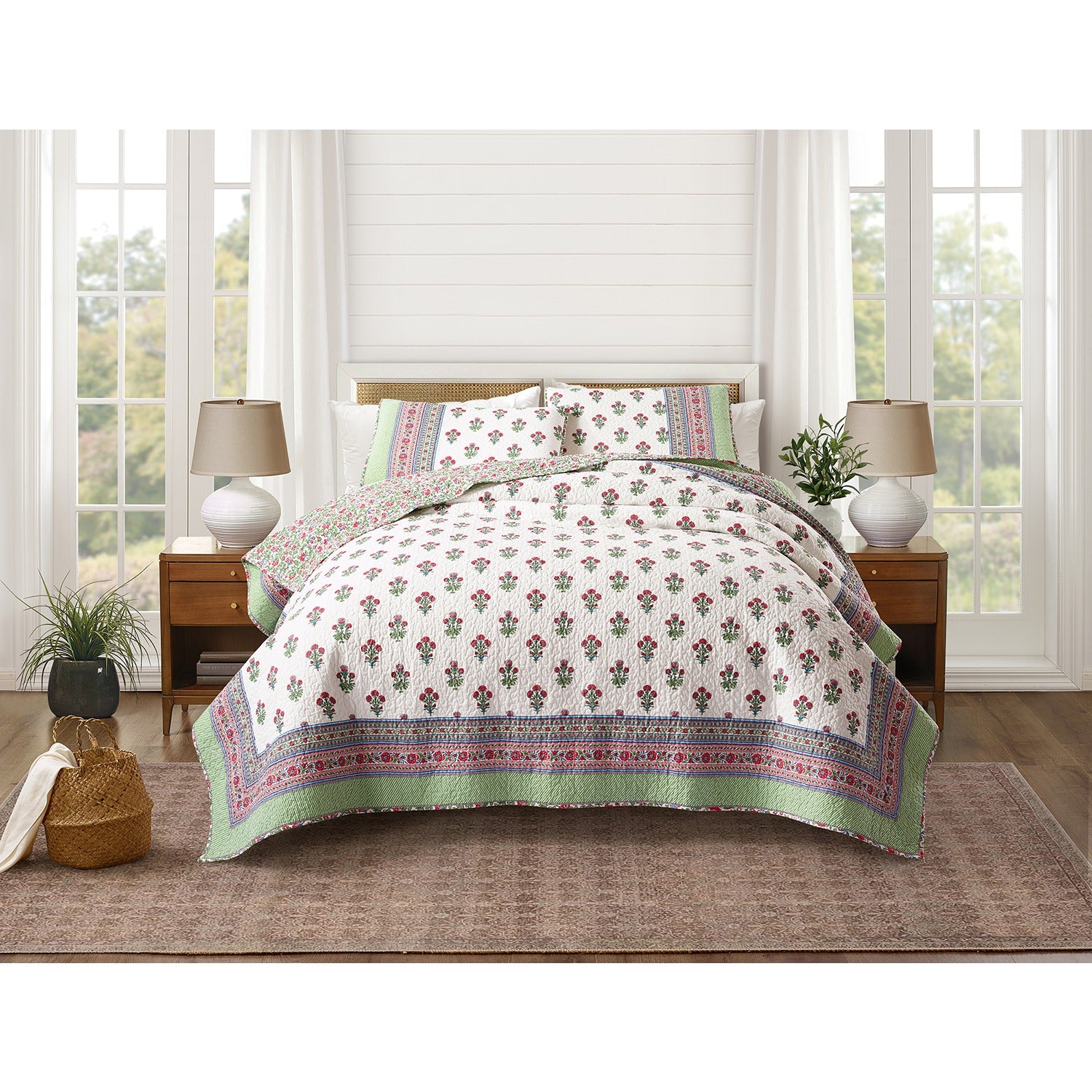 Serena Floral Quilt Set