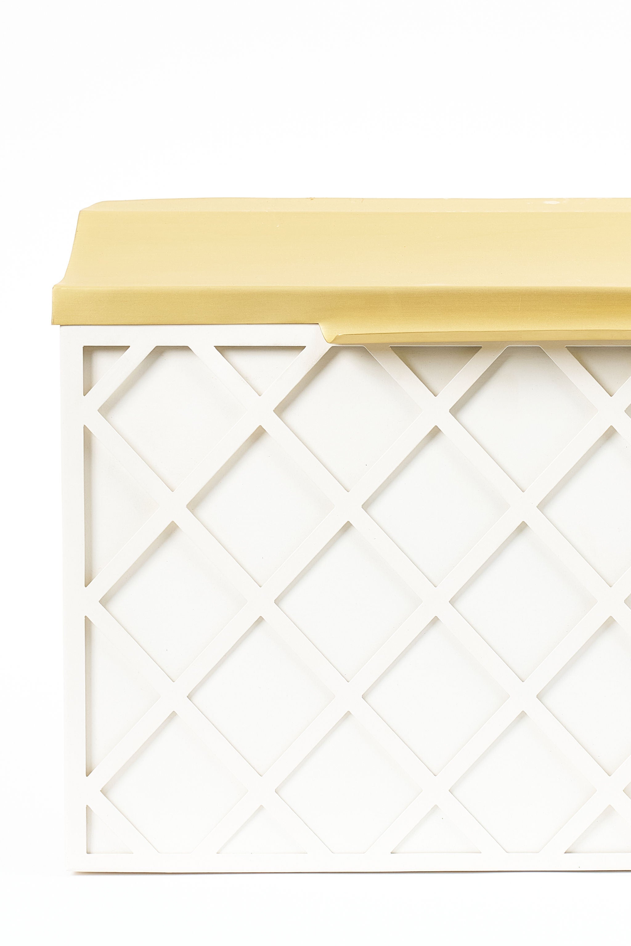 Wall-mount Mailbox in Trellis White