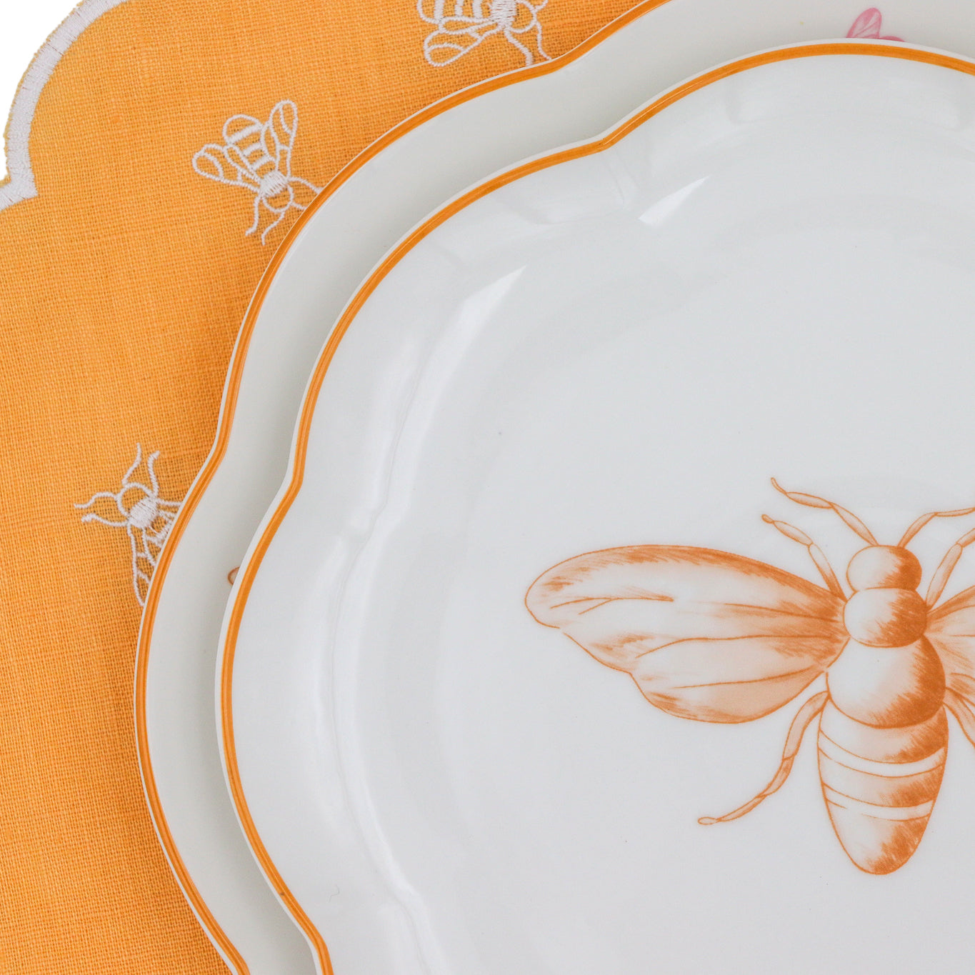 Bumble Homecoming Scalloped Starter Plate - Set of 4 (+1 Bonus Plate)