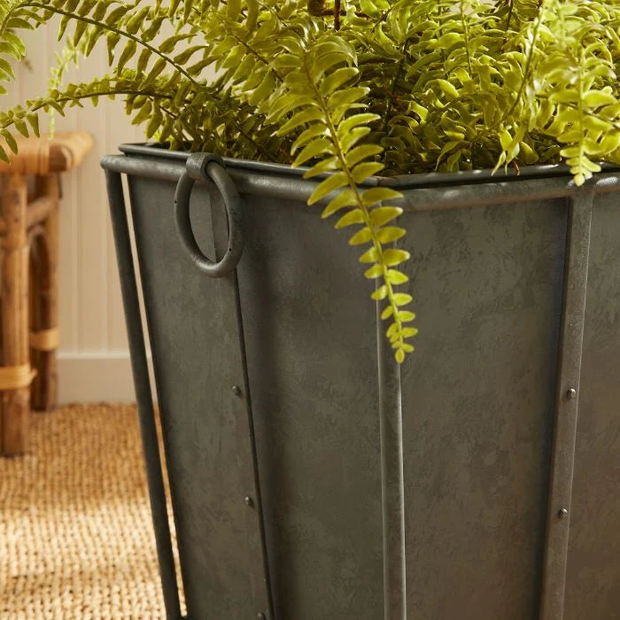 Axel Tapered Plant Pot