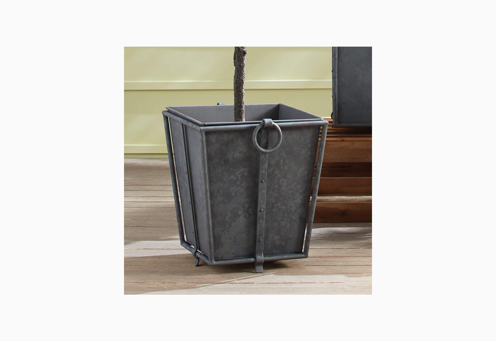 CALLAHAN TAPERED PLANTER SMALL