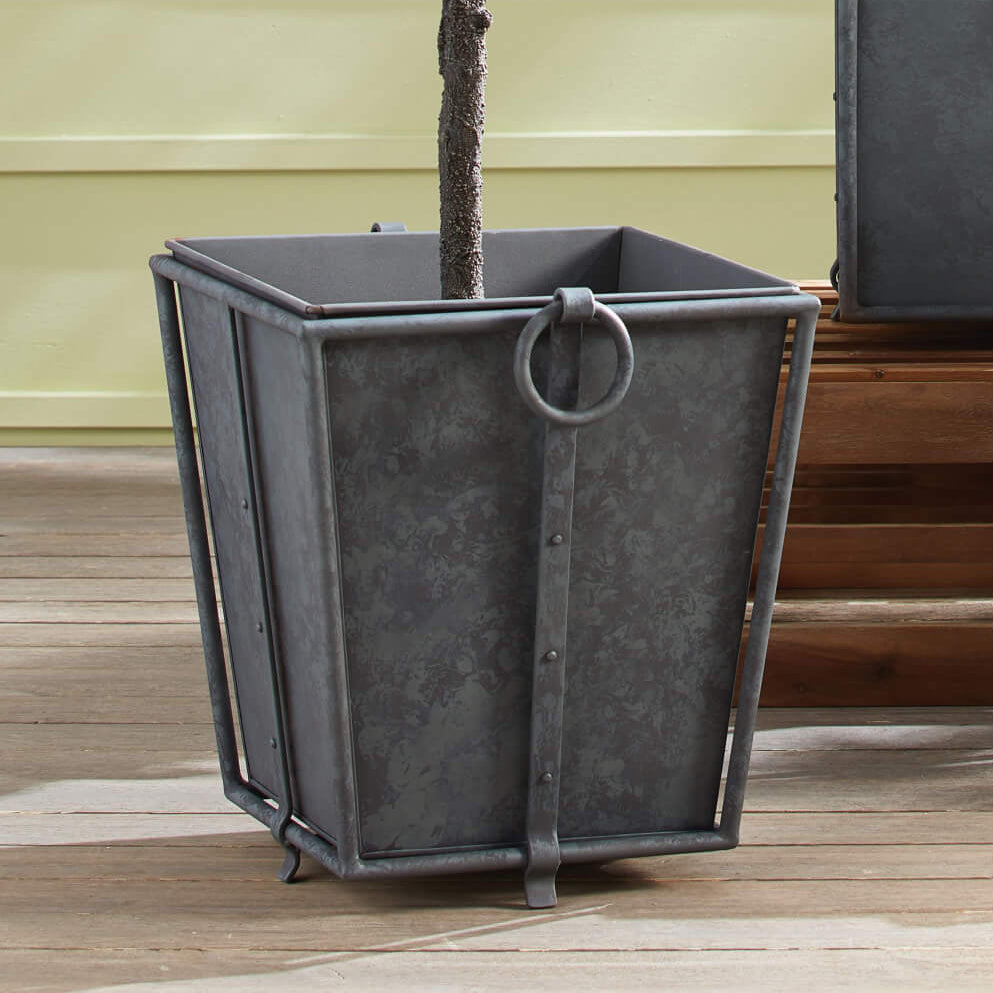 Axel Tapered Plant Pot