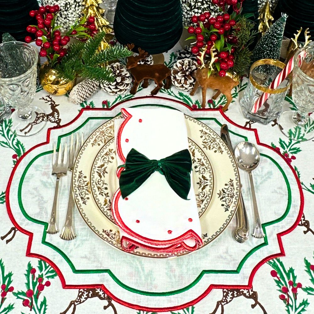 Studio Collection: Ava Napkins - White/Red (Set of 4)