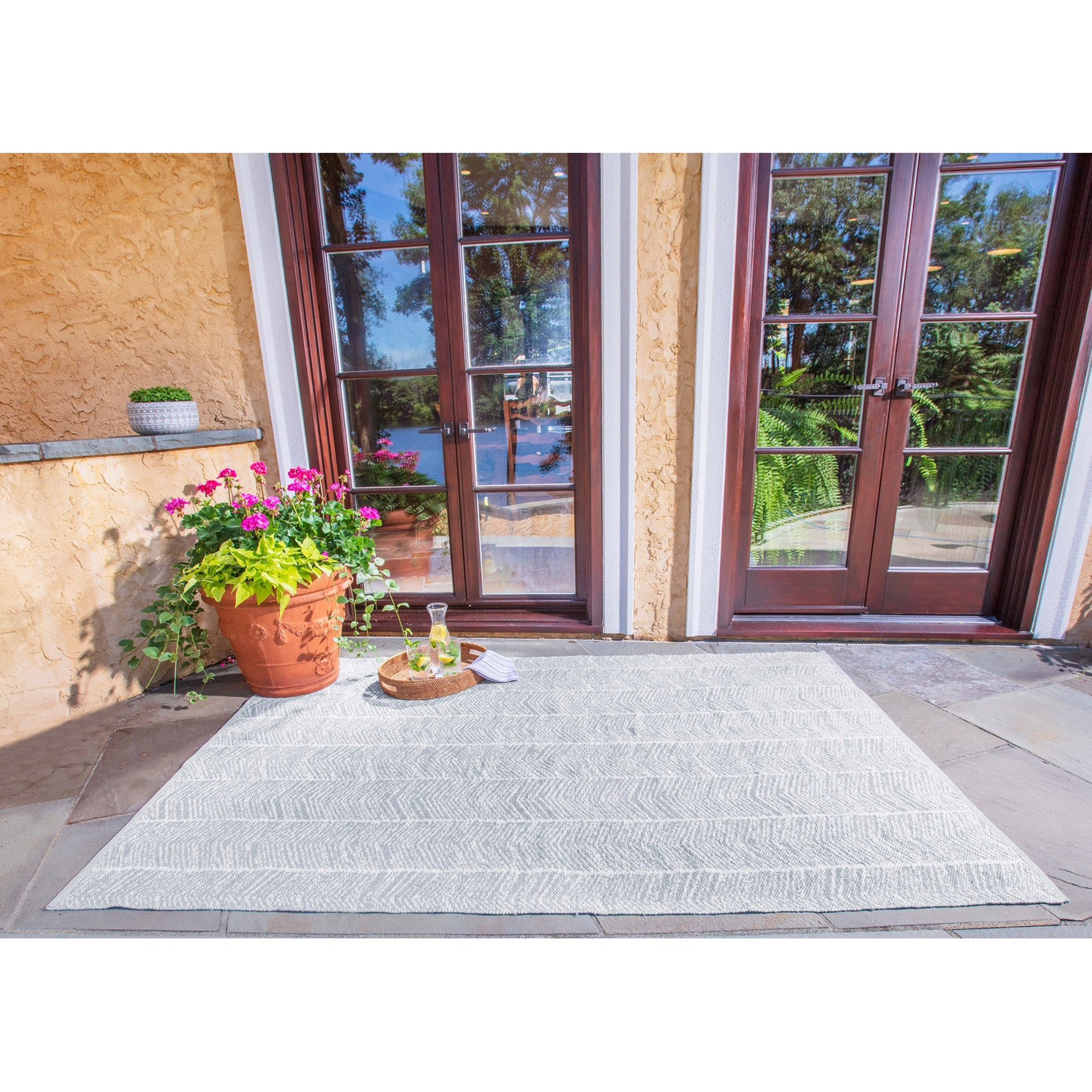 Erin Gates by Momeni Easton Congress Grey Hand Woven Indoor Outdoor Area Rug