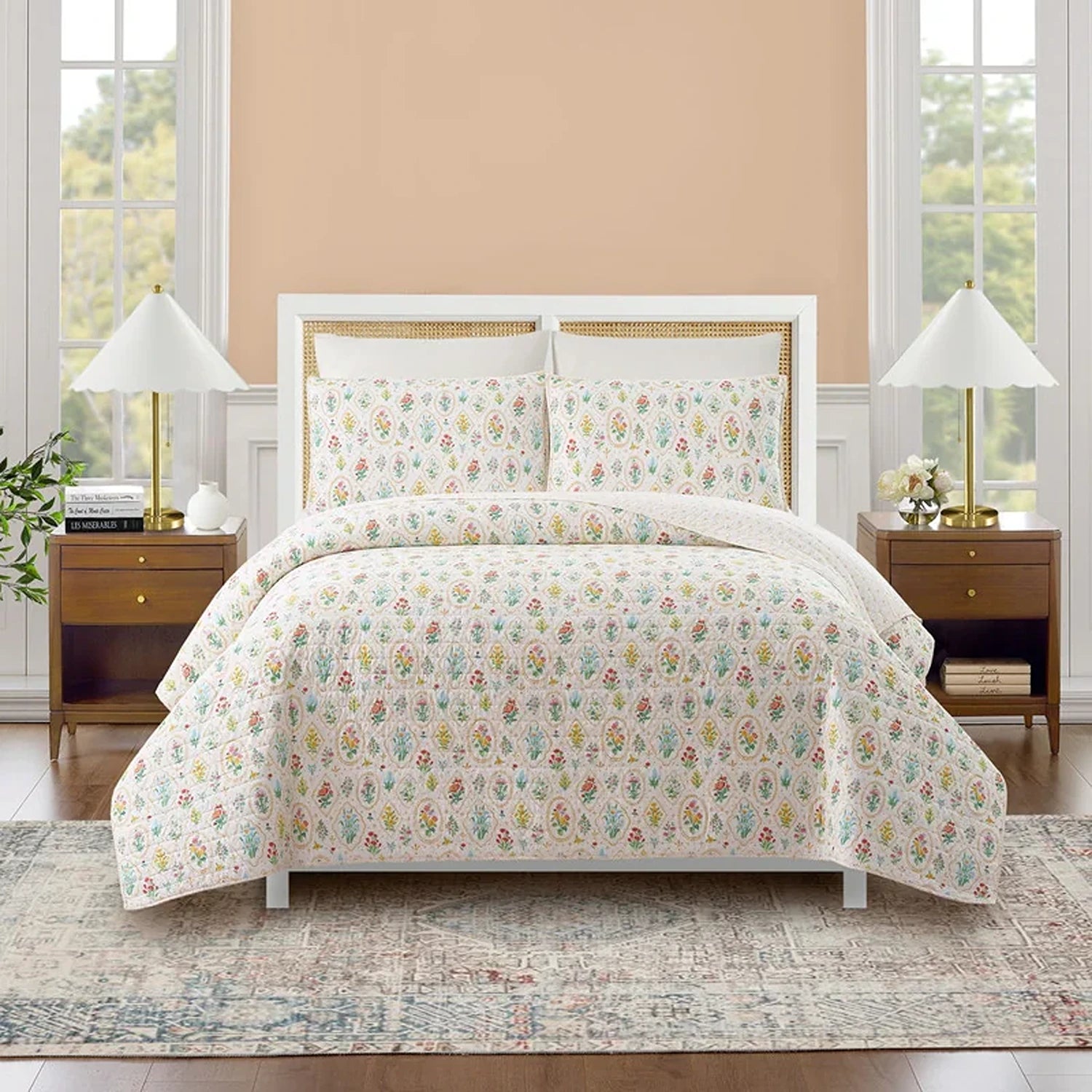 Flowers Wallpaper Quilt Set